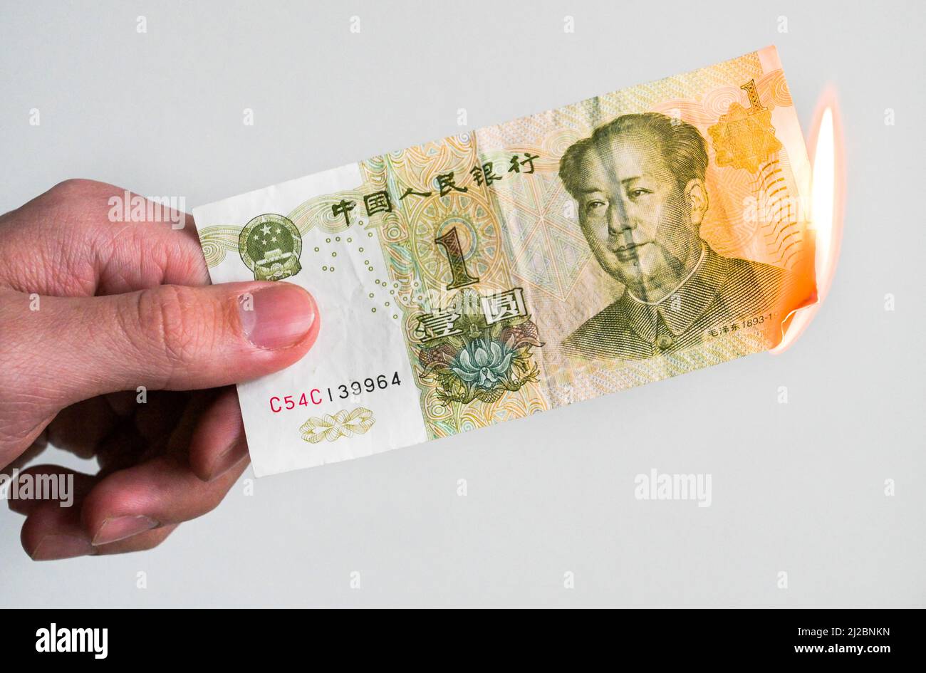 Renminbi, verbrennen, Feuer, chinesische Banknote, Geldschein, Studioaufnahme Stock Photo