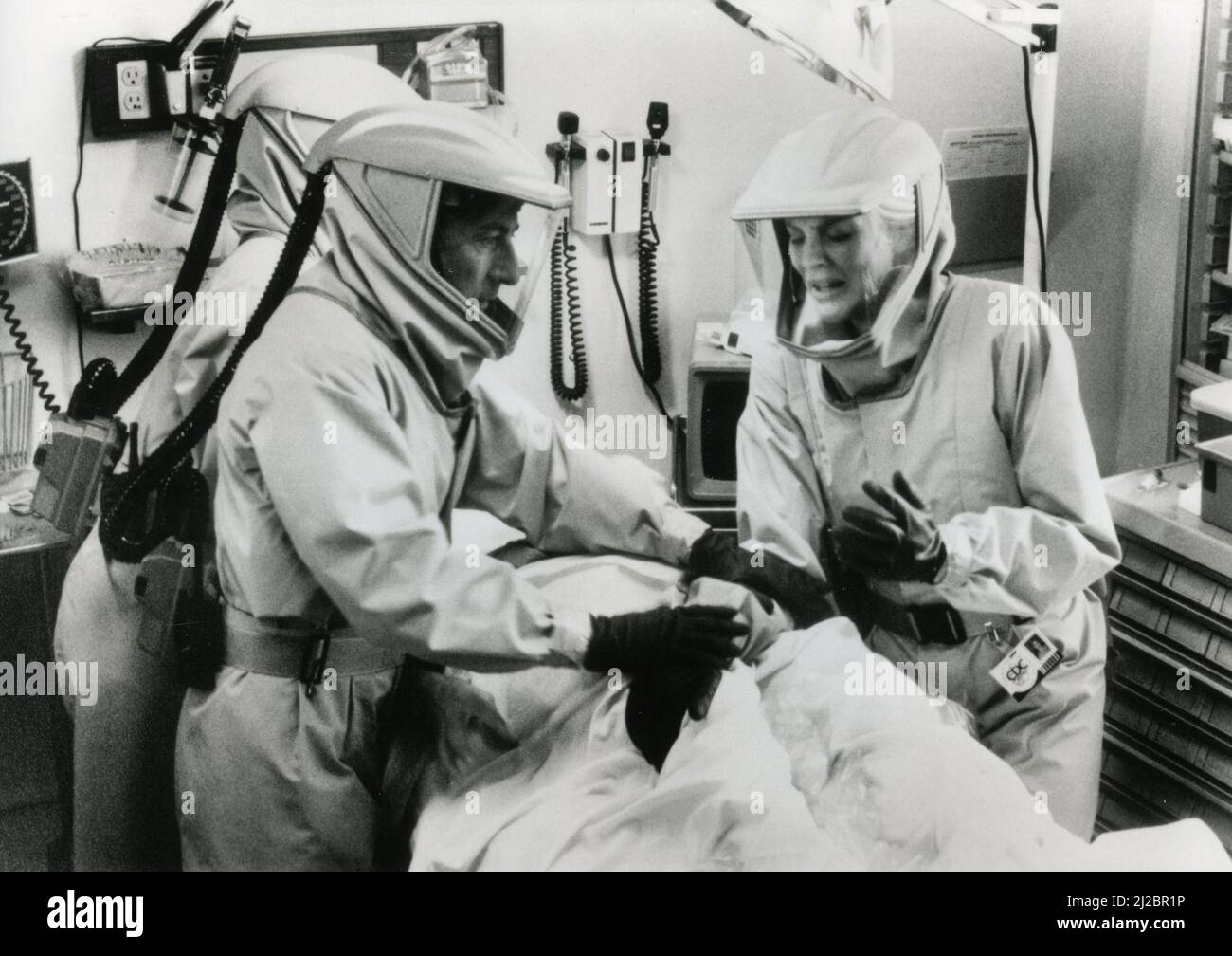 American actress Rene Russo and actor Dustin Hoffman in the movie