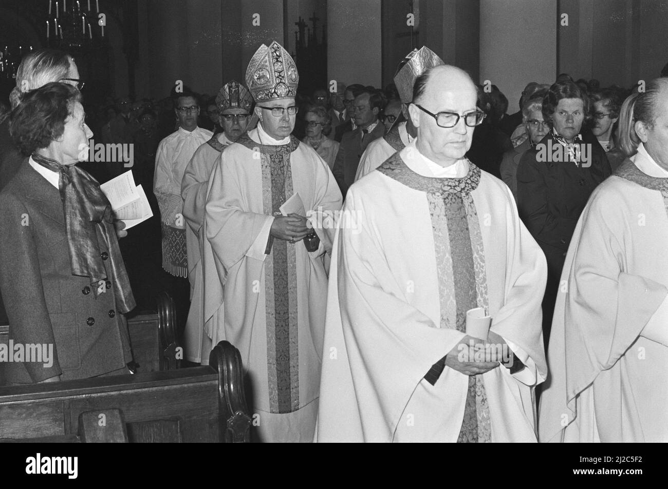 Jubilee and farewell of Cardinal Alfrink during Eucharistic celebration in Utrecht, Cardinal Alfrink speaks ca. 28 May 1976 Stock Photo