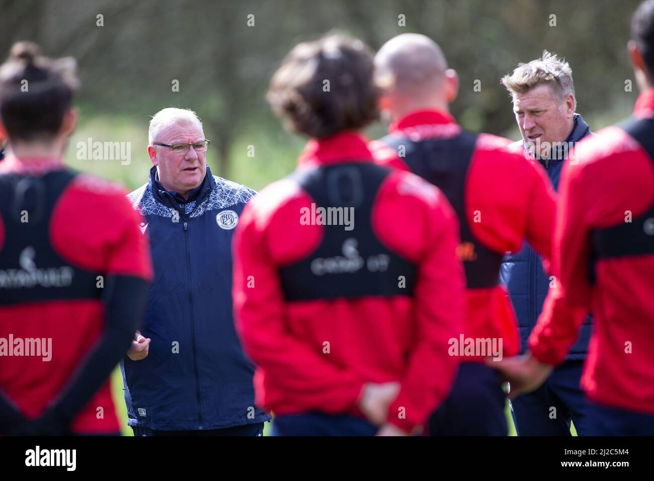 Football / soccer manager Steve Evans talks to team during training session at Stevenage Football Club Stock Photo