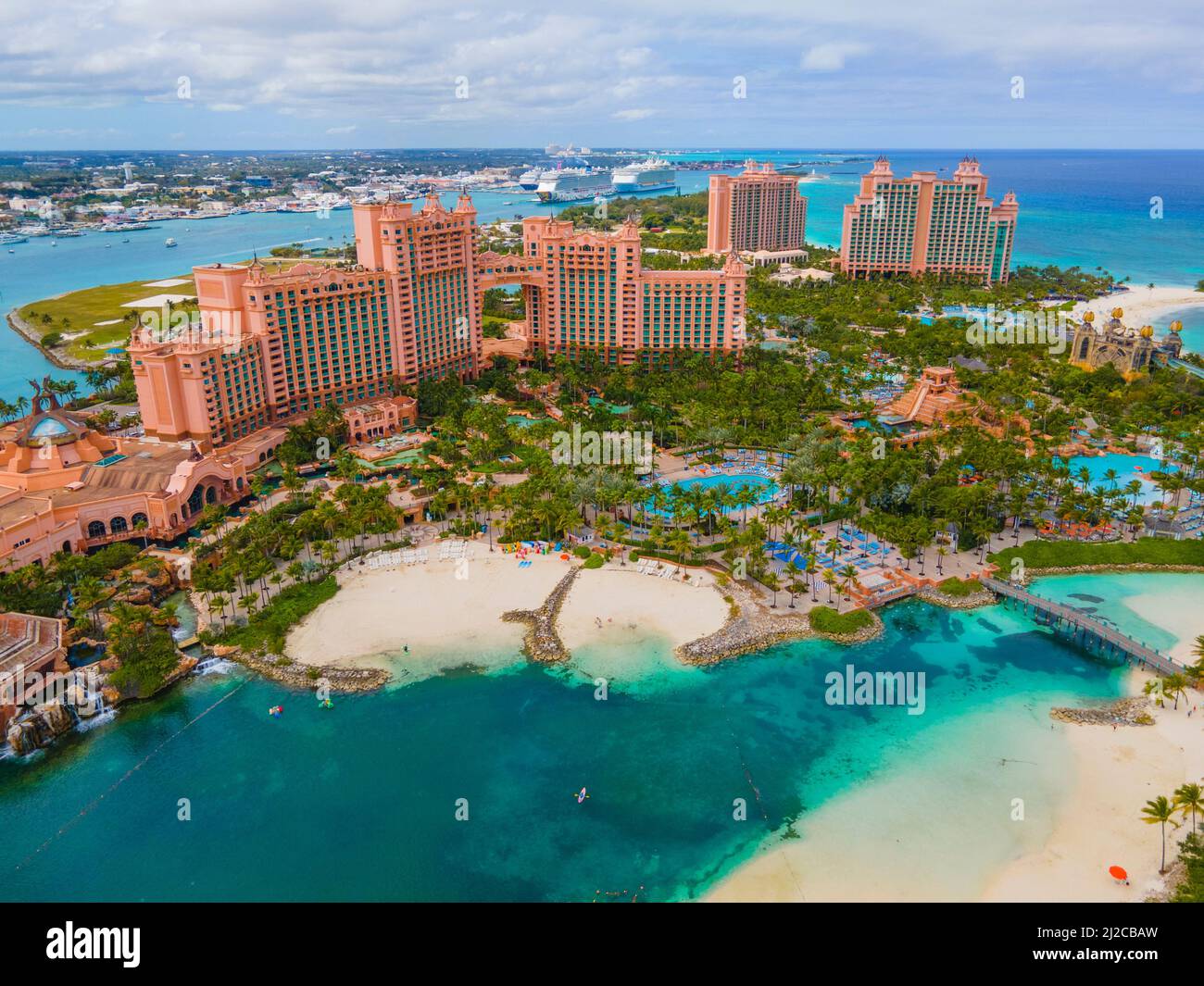 Paradise Lagoon aerial view and The Royal Cove Reef Tower at Atlantis ...