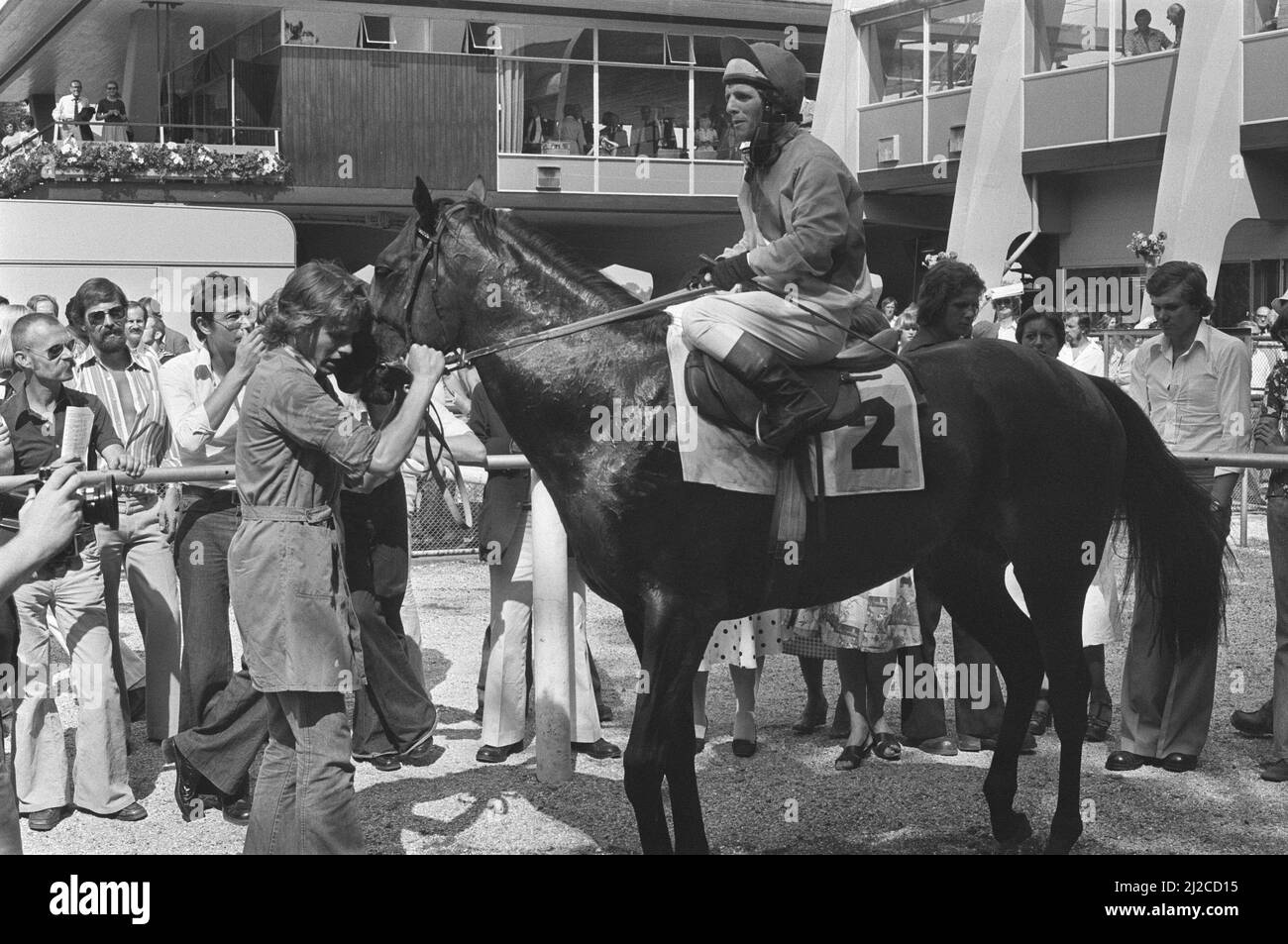 Derby at Duindigt, winner Francis Hope with T. Treanor ca. 4 July 1976 Stock Photo