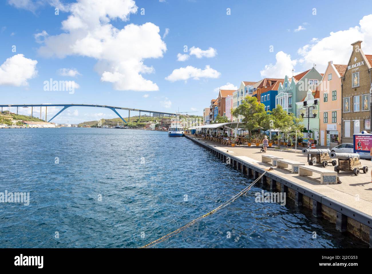 queen-juliana-bridge-viewed-from-the-famous-queen-emma-bridge-in-the