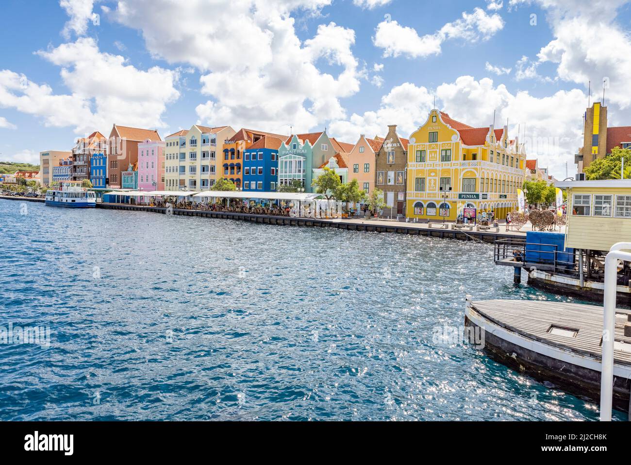 famous-colorful-waterfront-buildings-in-dutch-caribbean-colonial-style