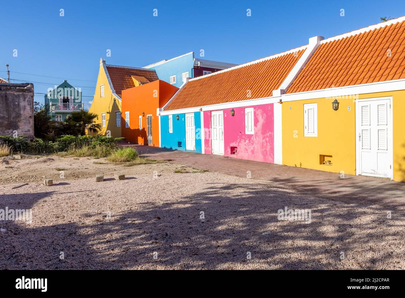 Row Of Colorful Houses In Willemstad Curacao Stock Photo Alamy row-of-colorful-houses-in-willemstad-curacao-stock-photo-alamy