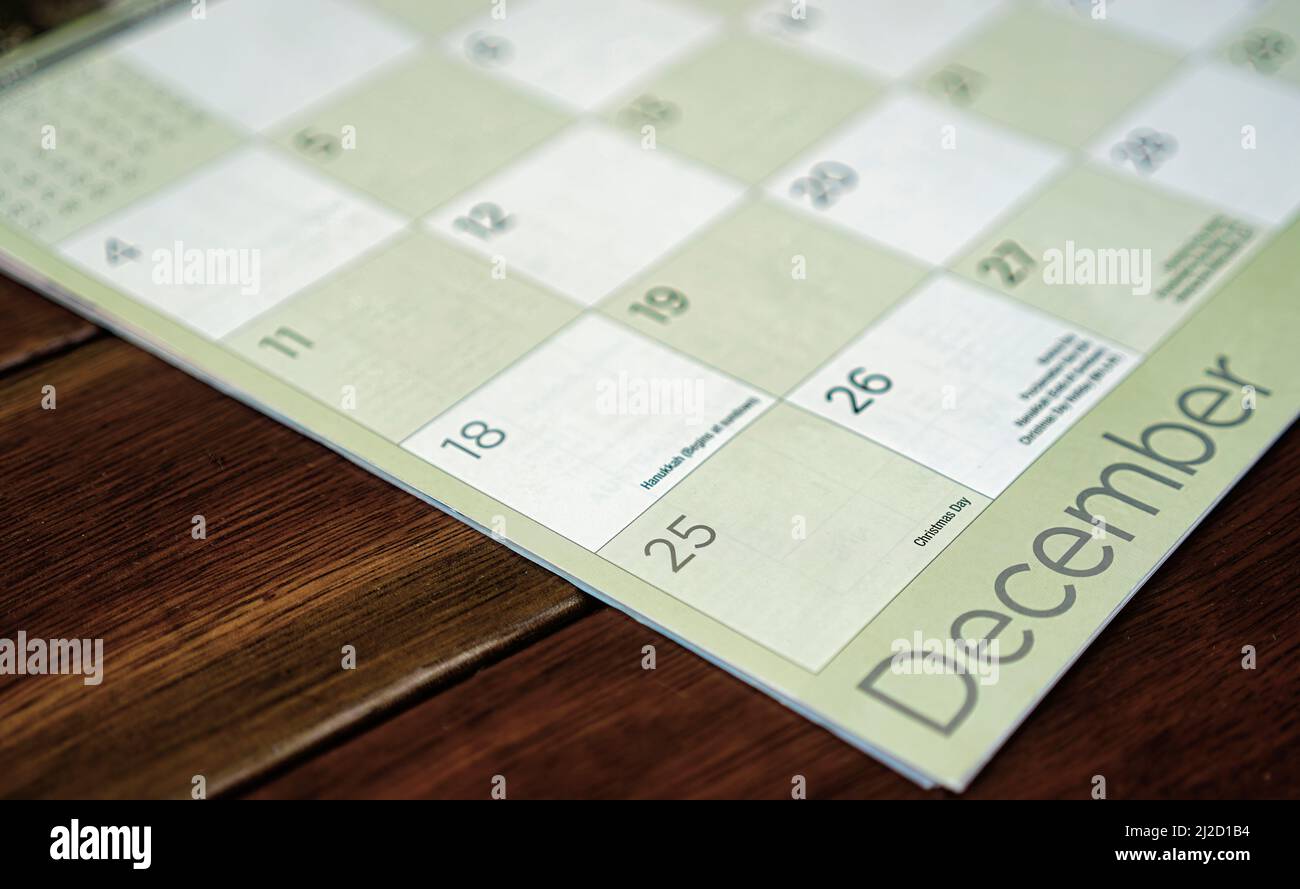 a closeup of a desktop calender with December 25th date Stock Photo