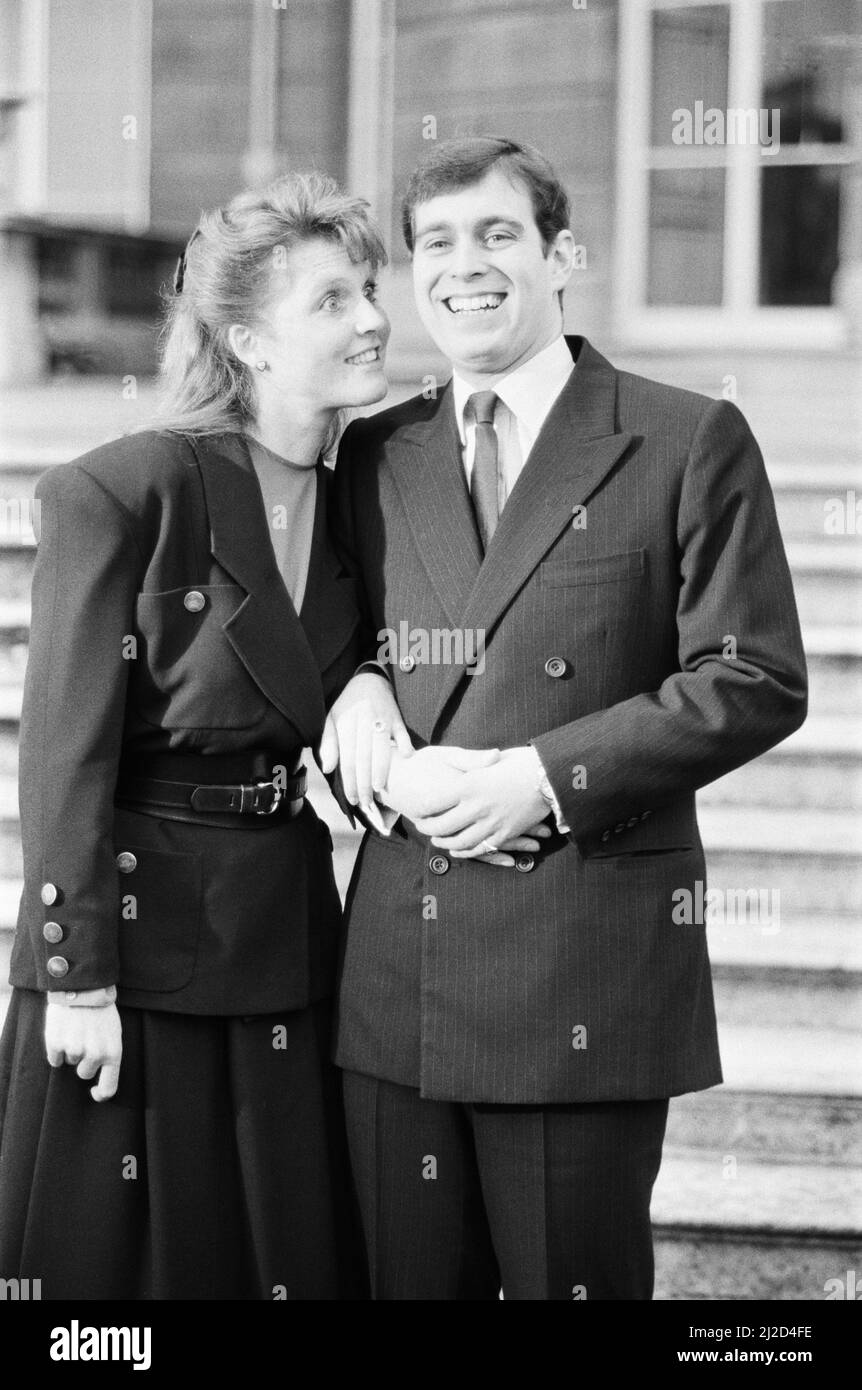 Sarah Ferguson and Prince Andrew announce their engagement at Buckingham Palace, Picture shows Sarah Ferguson's engagement ring, Picture taken 19th March 1986 Stock Photo