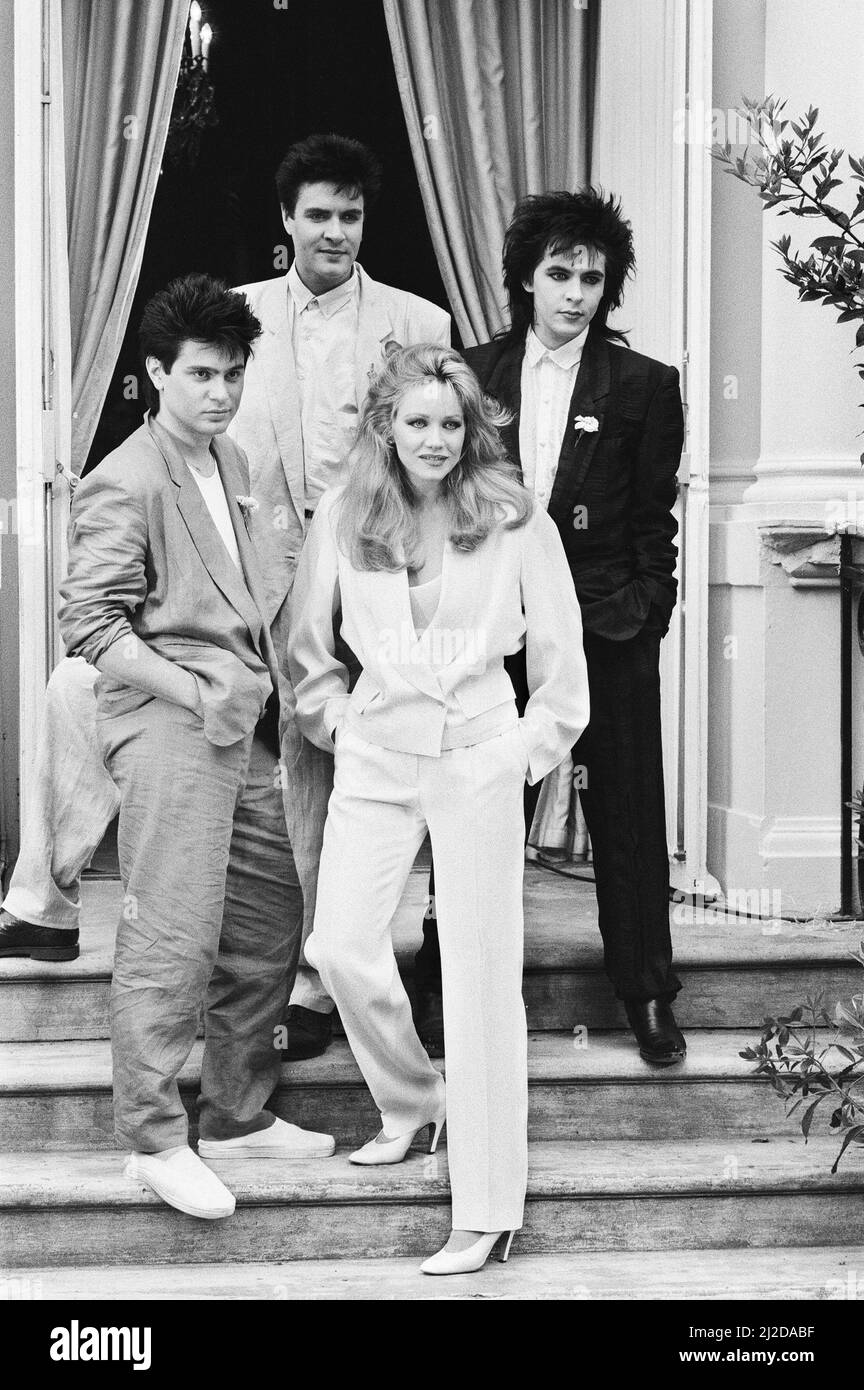 A view to a kill 1985 tanya roberts Black and White Stock Photos ...