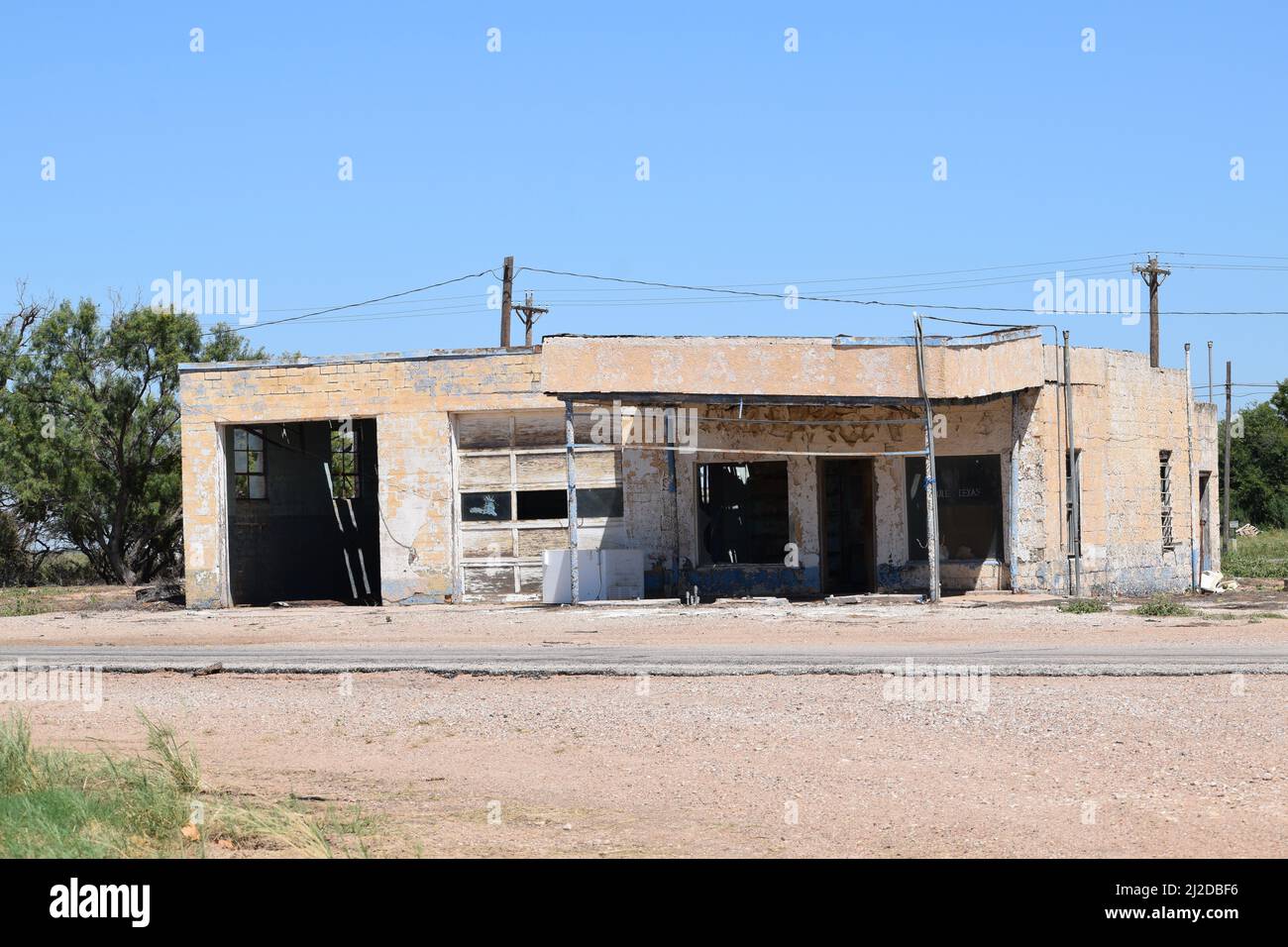 Abandoned service station in Rule Texas - August 2021 Stock Photo