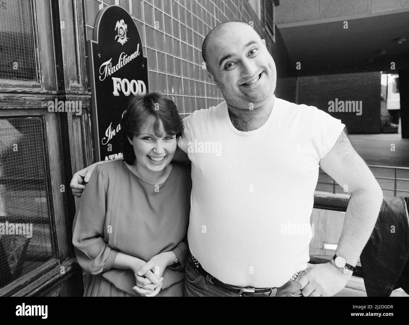 Alexei sayle young ones hires stock photography and images Alamy