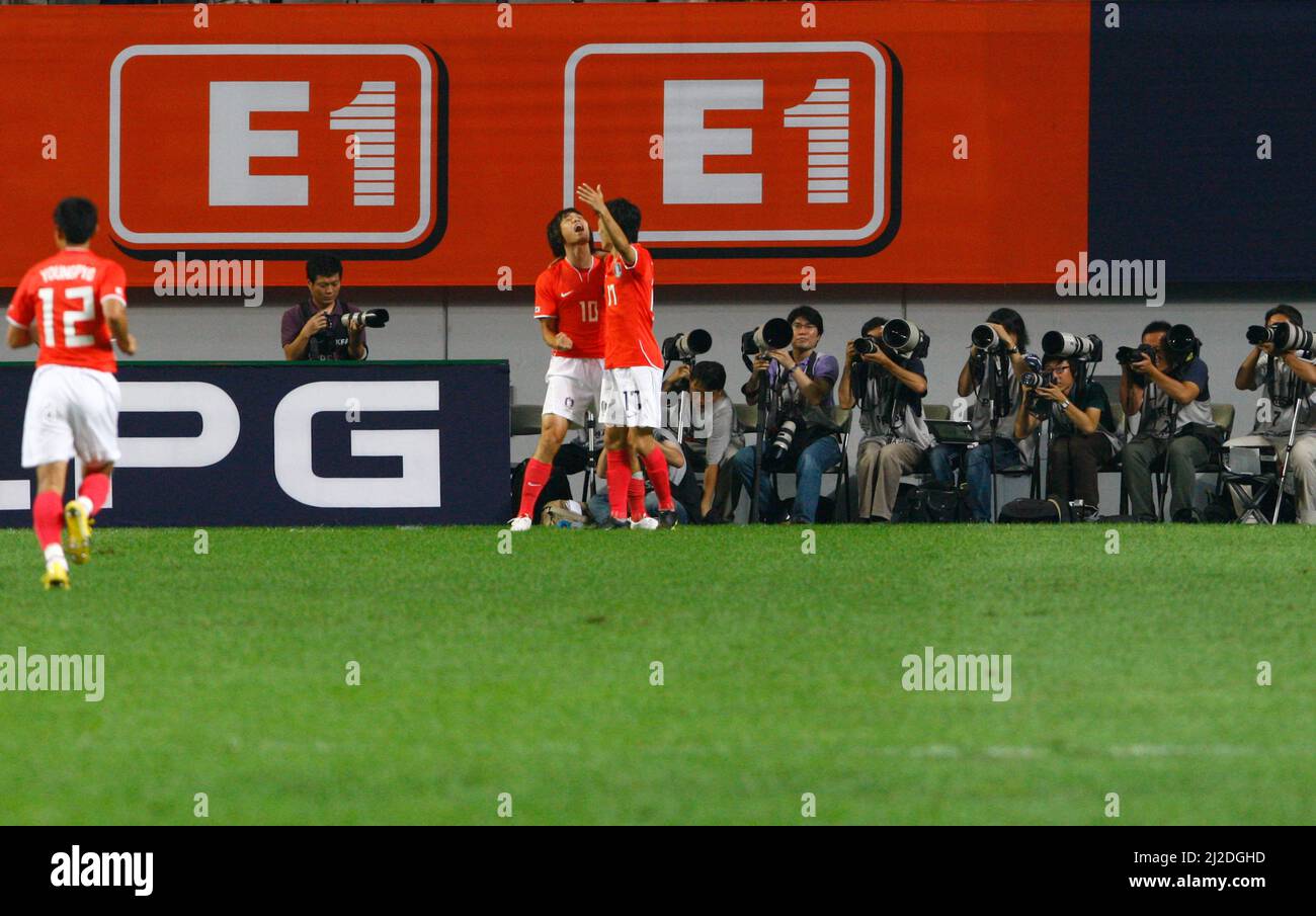 Sep 5, 2009-Seoul, South Korea-Park Chu-Young(L) of South Korea goal ceremony during the international friendly match between South Korea and the Australian Socceroos at Seoul World Cup Stadium on September 5, 2009 in Seoul, South Korea. Stock Photo