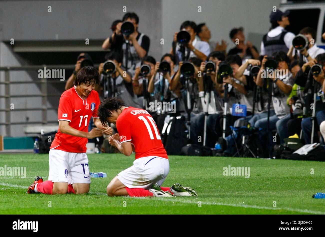 Aug 12, 2009-Seoul, South Korea-Park Chu-Young(r), South Korea, celebrates after scoring a goal during their friendly soccer match against Paraguay at the Seoul World Cup stadium August 12, 2009. Stock Photo