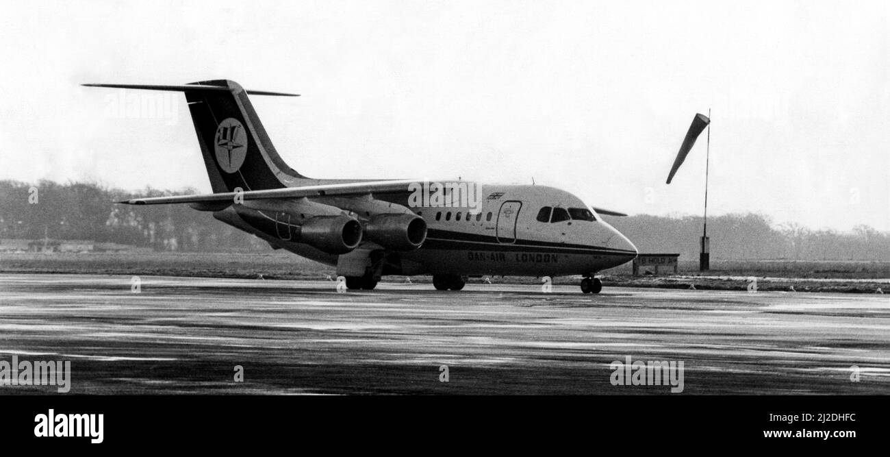 Pilot Lynn Barton flies a Dan-Air British Aerospace 146 (BAe 146), a medium-sized commercial airliner/aircraft also known as the 'Whisper Jet', into Newcastle Airport.   Circa  January 1985 Stock Photo