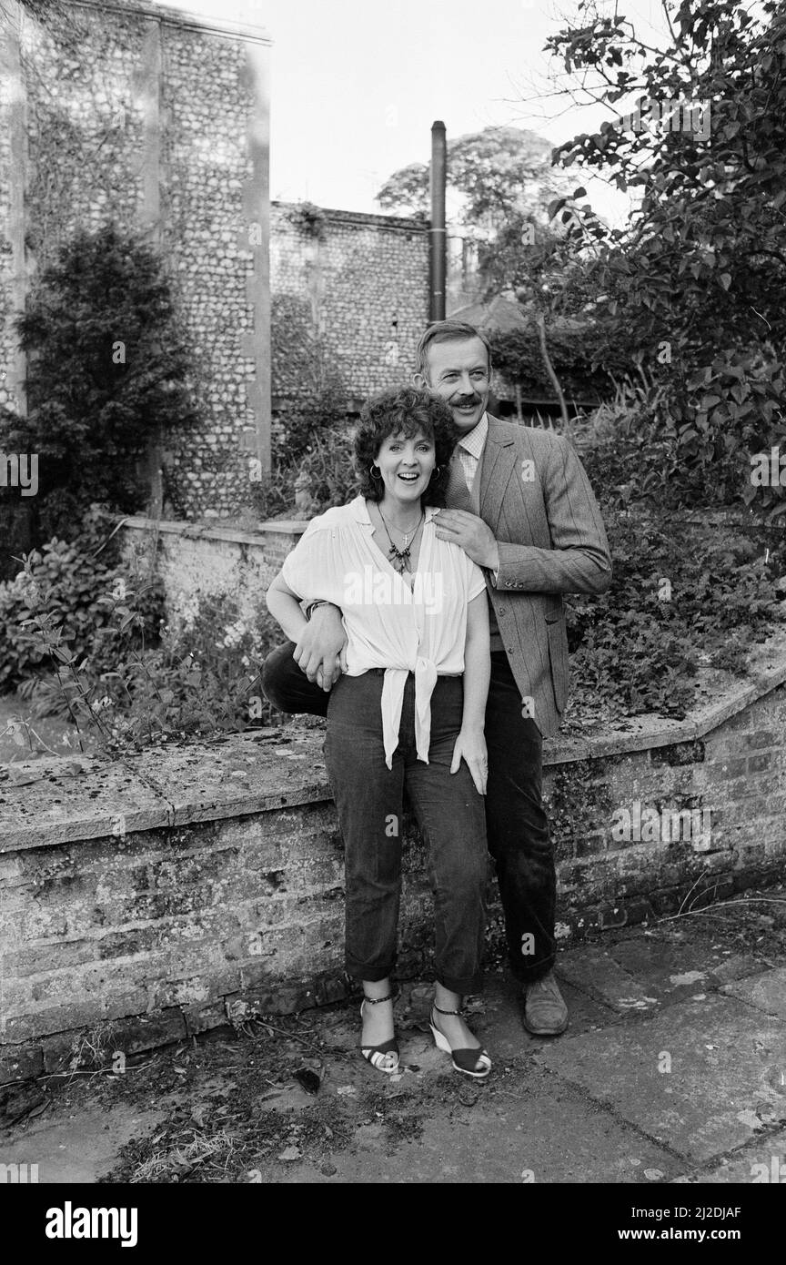 Pauline Collins and Roy Marsden on the set of 'The Black Tower' in Norfolk. 25th July 1985. Stock Photo