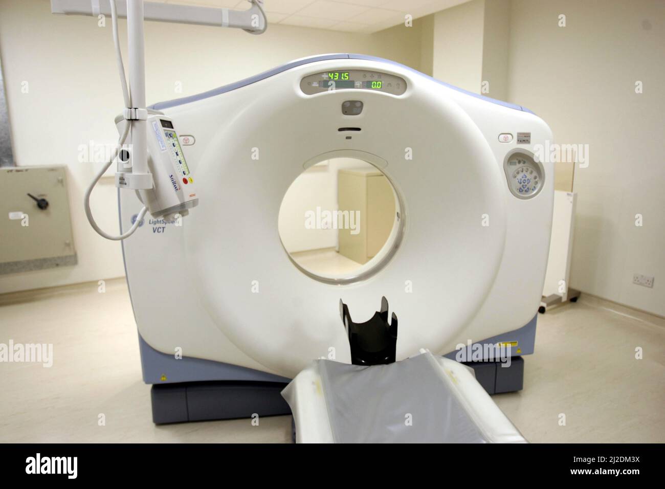 File photo dated 25/10/06 of a 64 Slice Cat Scanner, as almost half of the adult population cannot name a single symptom of bowel cancer, a new poll suggests. Stock Photo