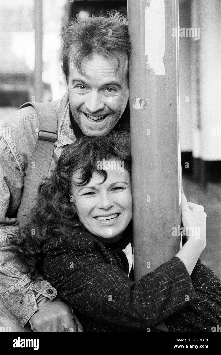 Julie Walters and Ian Charleson play the two central roles in the National Theatre production of Sam Shepard's new play 'Fool for Love'. It transfers to the Lyric Theatre on 4th February for an eight week run fowling its sell out run at the NT's Cottesloe. Julie and Ian are pictured in Shaftesbury Avenue. 27th January 1985. Stock Photo