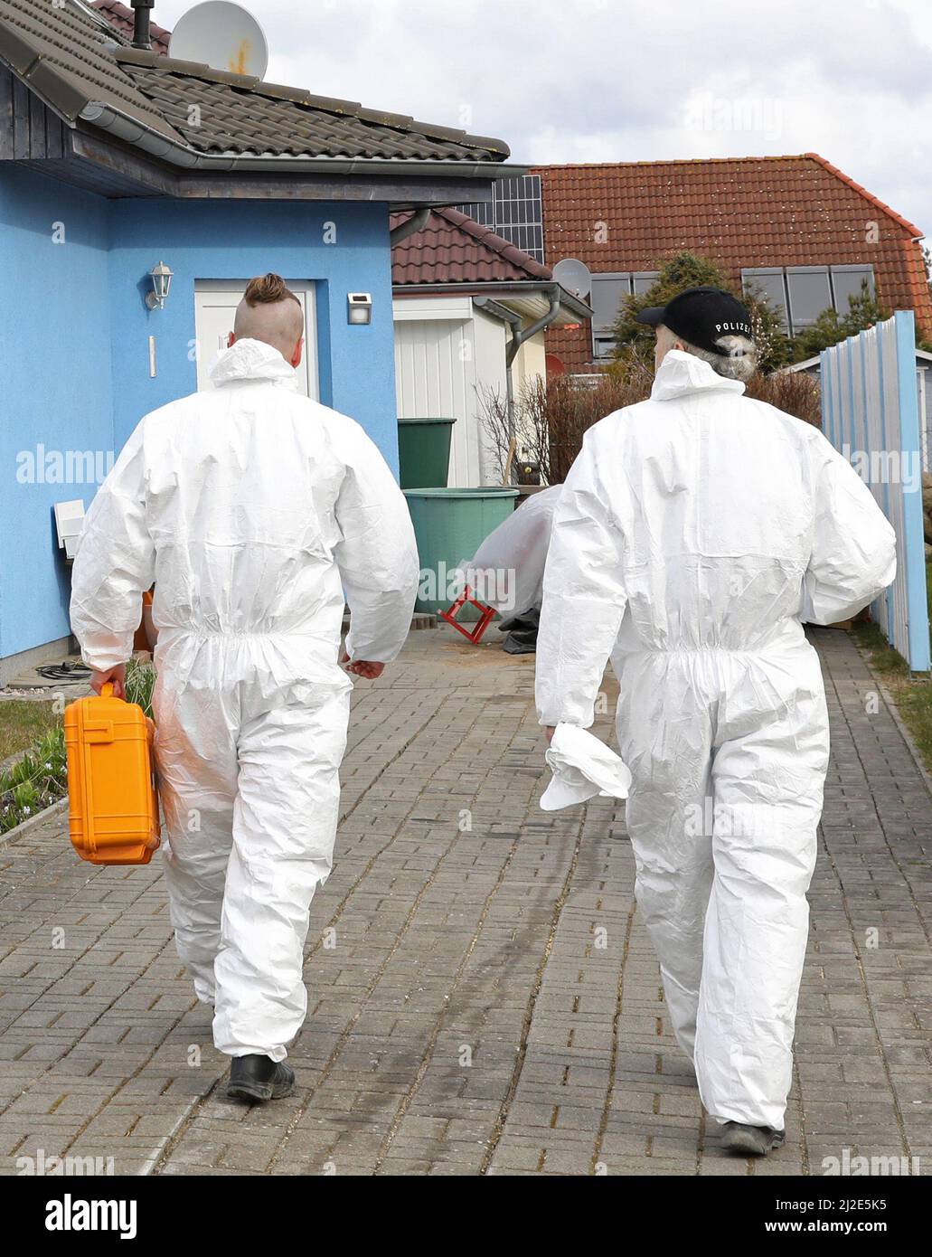 01 April 2022, Mecklenburg-Western Pomerania, Rövershagen: Forensics ...
