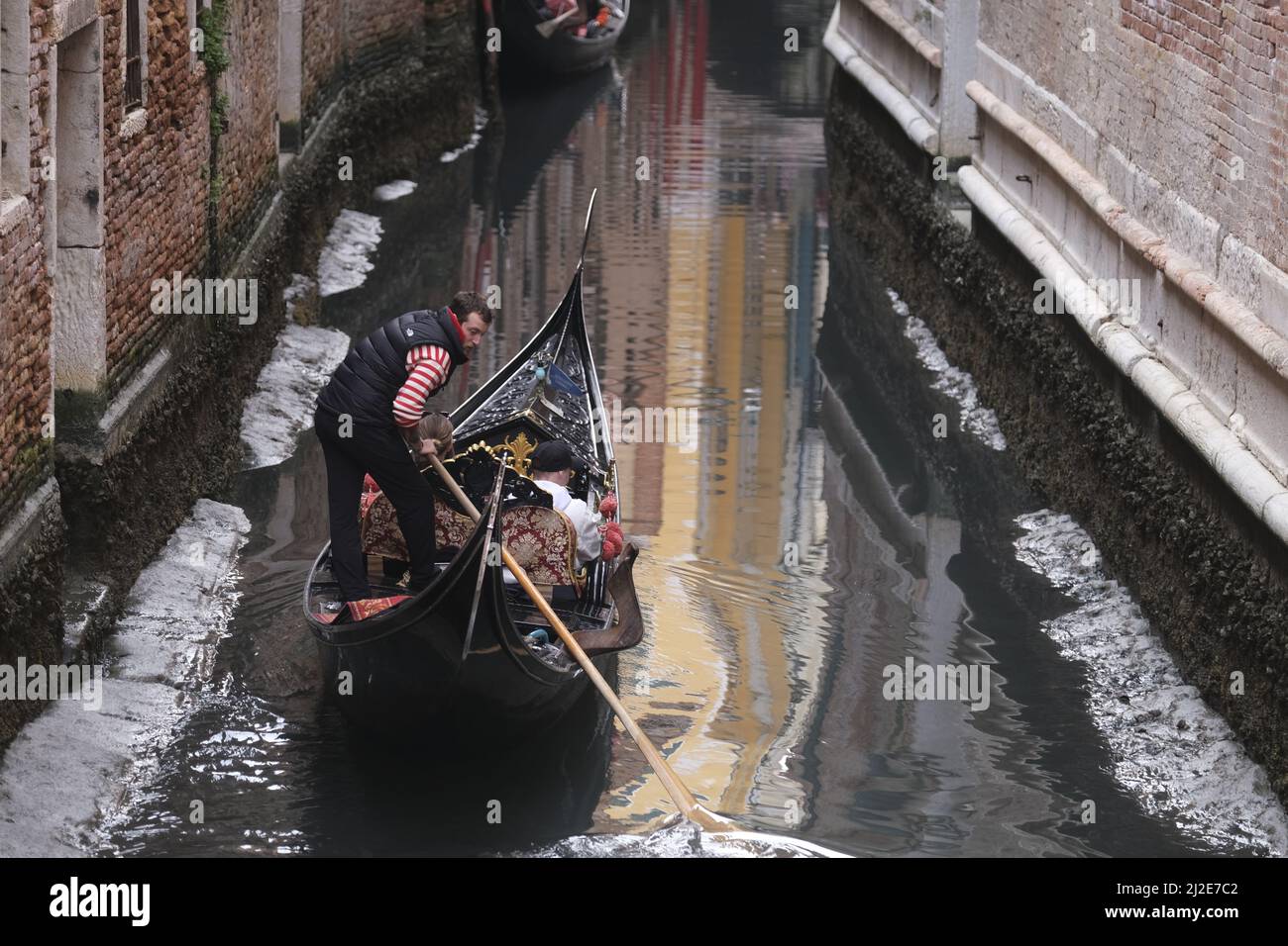 the-low-tide-today-in-venice-has-reached-50-centimeters-above-mean-sea