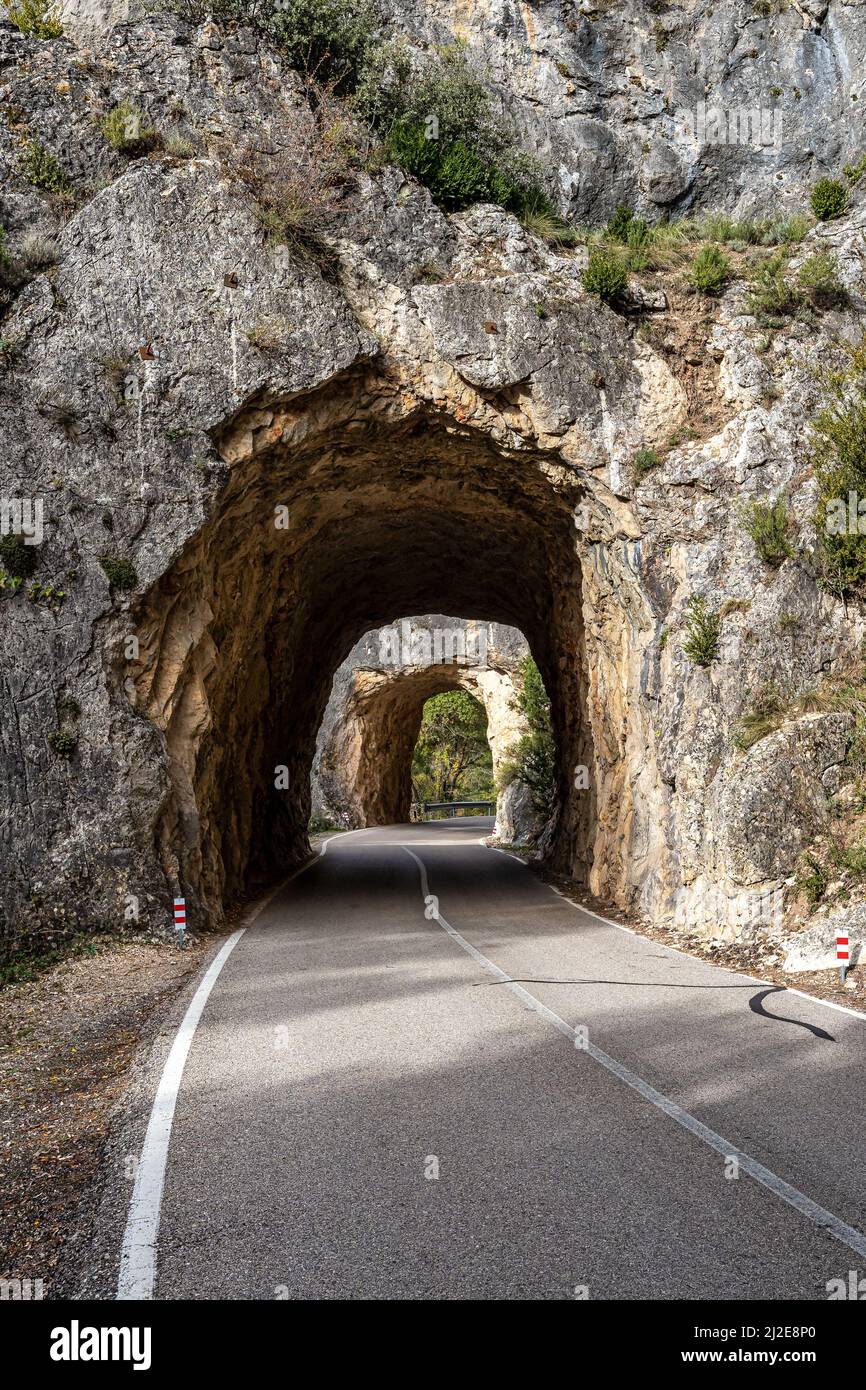 Foto de Puerta del Infierno - Túneles excavados en roca del Río Escabas en Fuertescusa, Cuenca