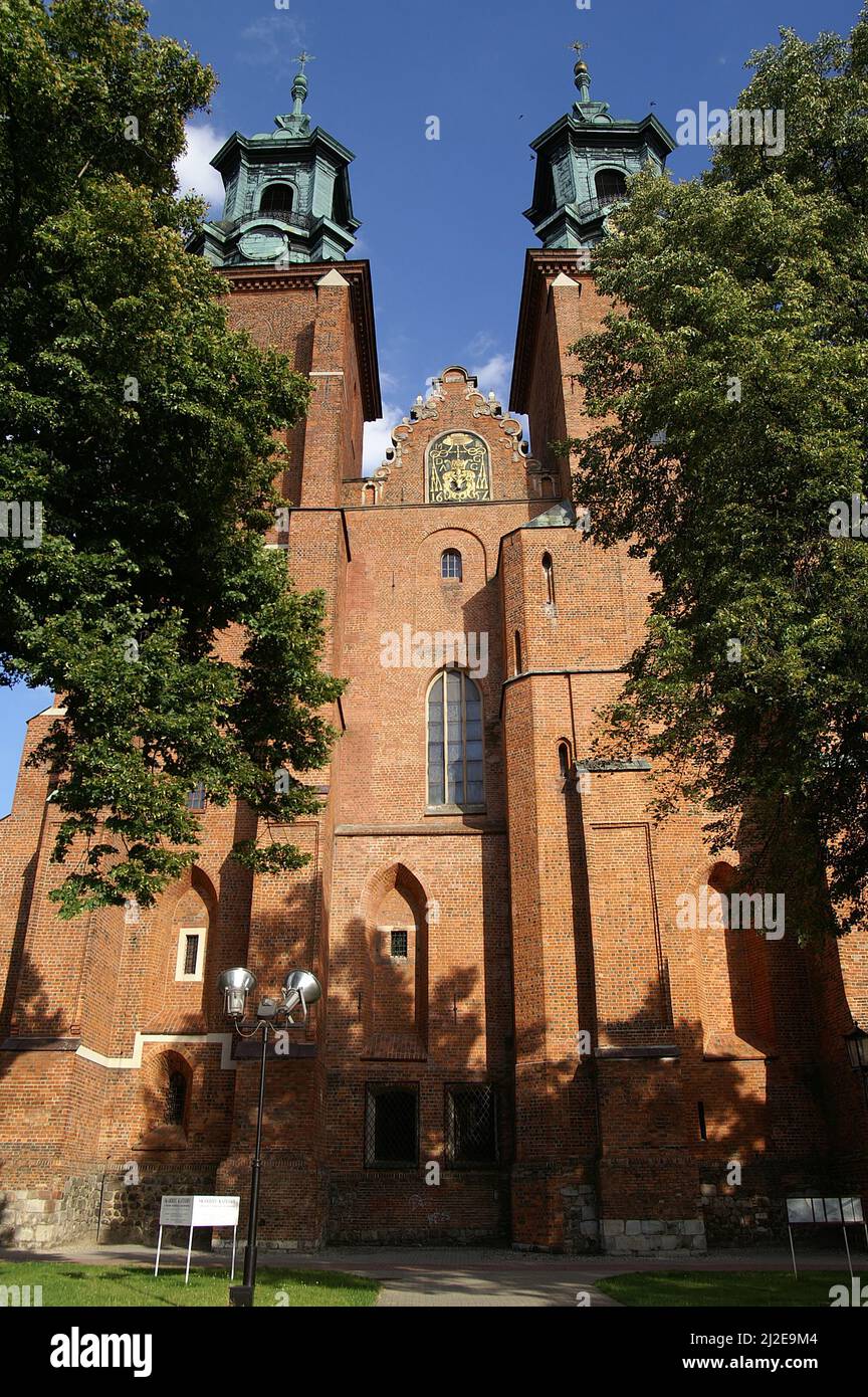 Wielkopolska, Poland, Polen, Polska, Gniezno Cathedral; Kathedrale von Gniezno; Bazylika prymasowska Wniebowzięcia Najświętszej Maryi Panny w Gnieźnie Stock Photo