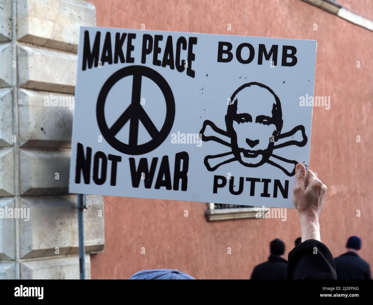 Ukraine war protester hi-res stock photography and images - Alamy