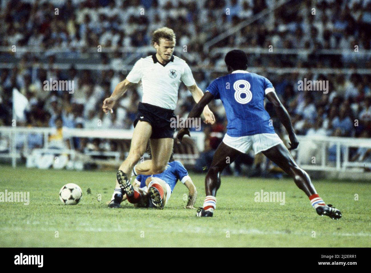 Photo Vintage 1970s – Tacle De Lugue (Argentine) Par Marius Trésor (France) – Football