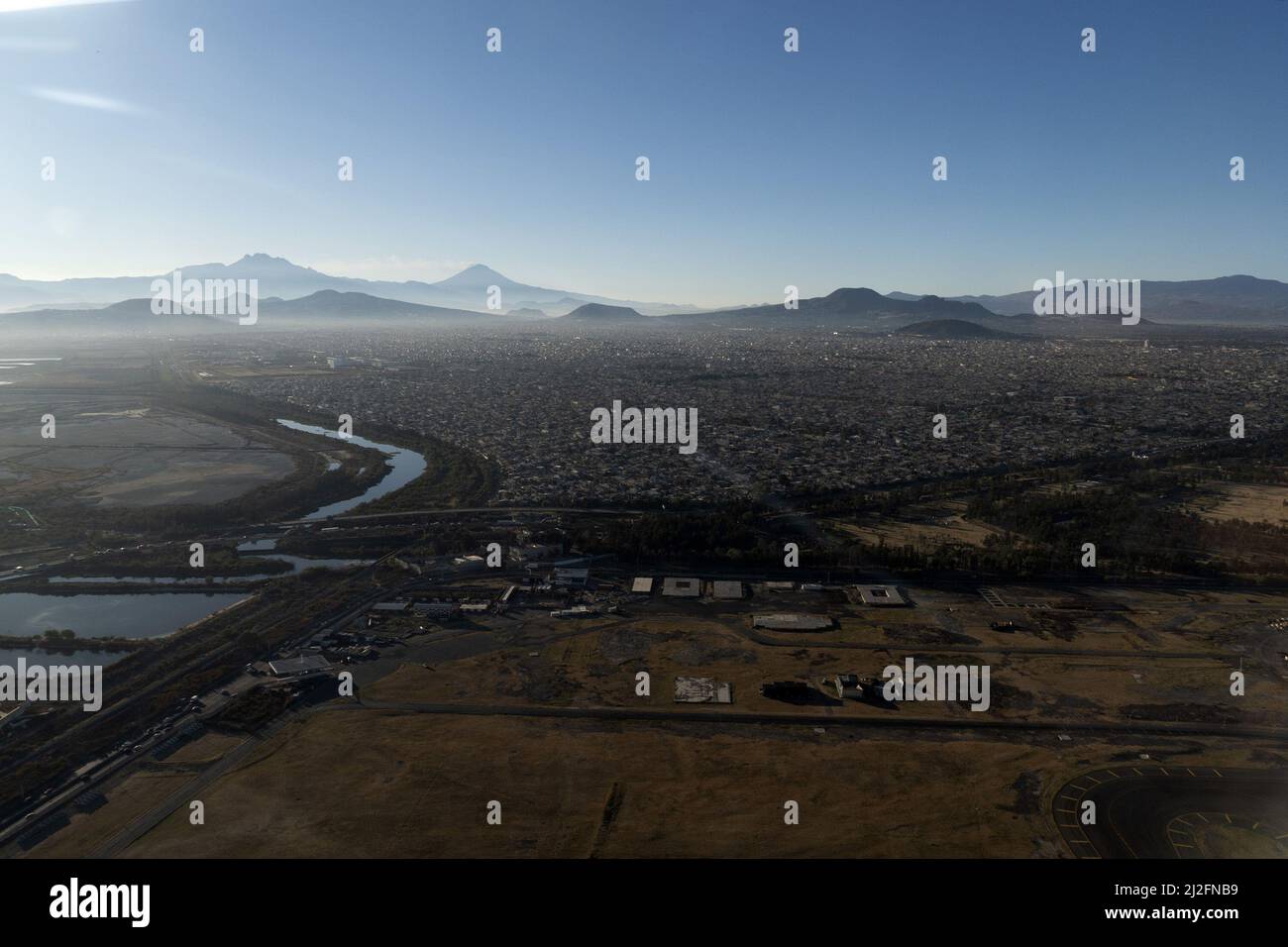 Mexico city aerial housing hi-res stock photography and images - Alamy