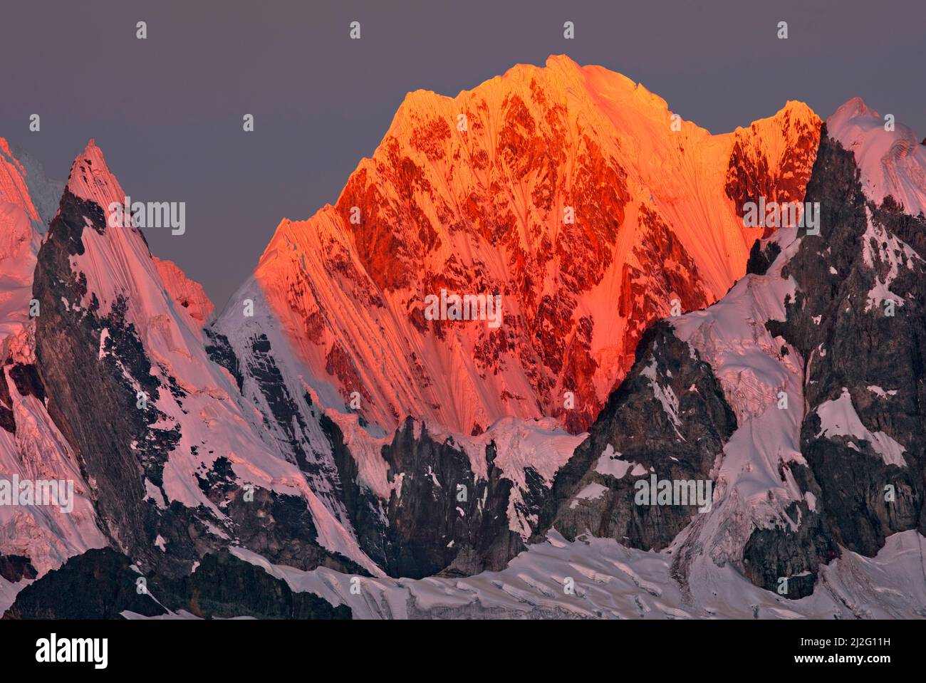 Joe simpson peru hi-res stock photography and images - Alamy
