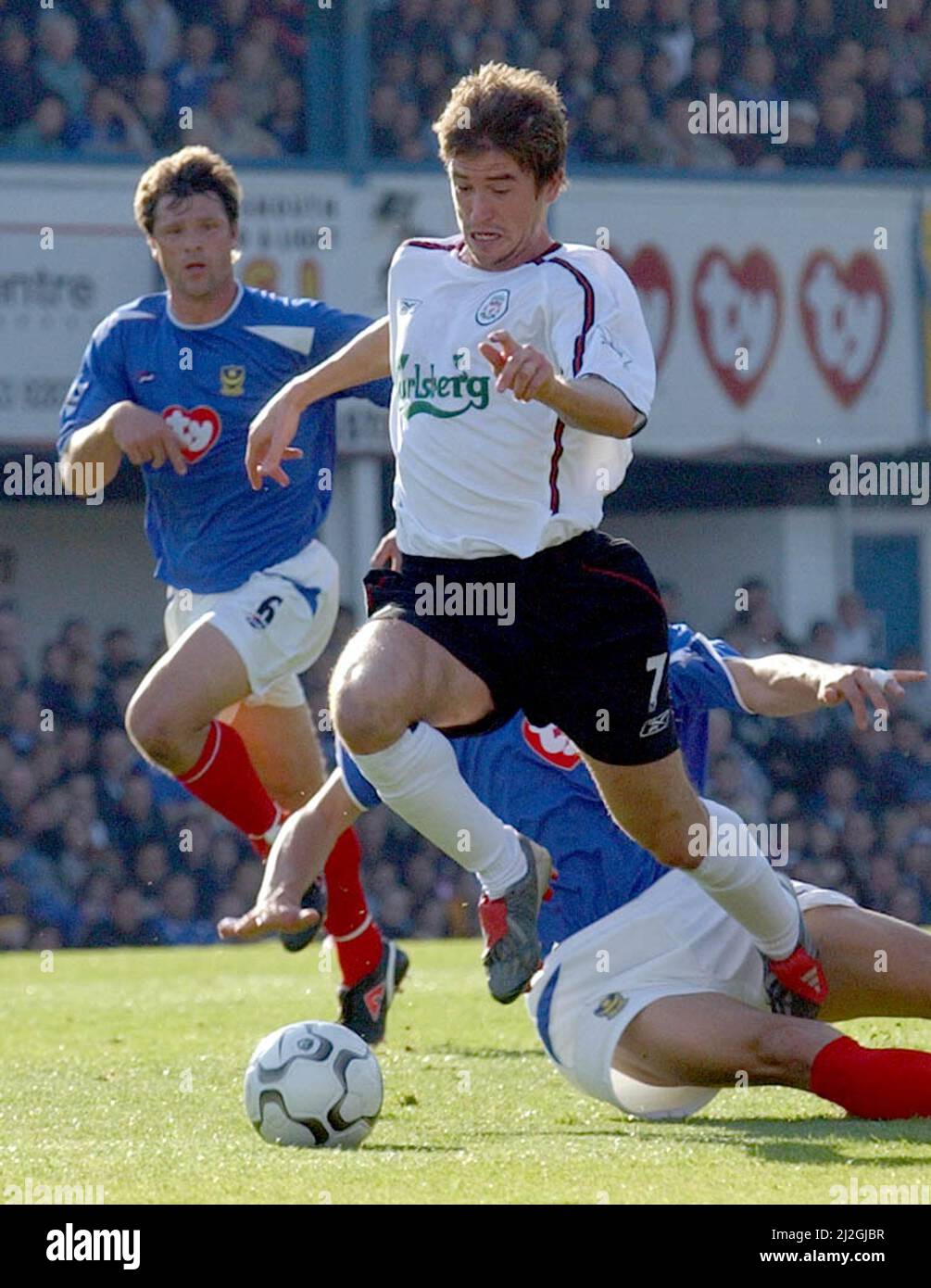 PORTSMOUTH V LIVERPOOL HARRY KEWELL RUNS THROUGH ON GOAL PIC MIKE portsmouth-v-liverpool-harry-kewell-runs-through-on-goal-pic-mike
