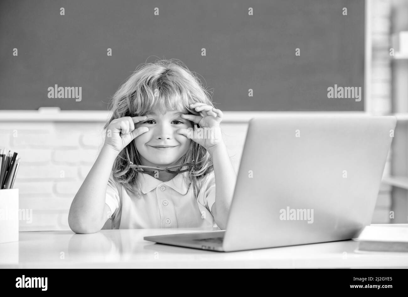 Tween and computer Black and White Stock Photos & Images - Alamy