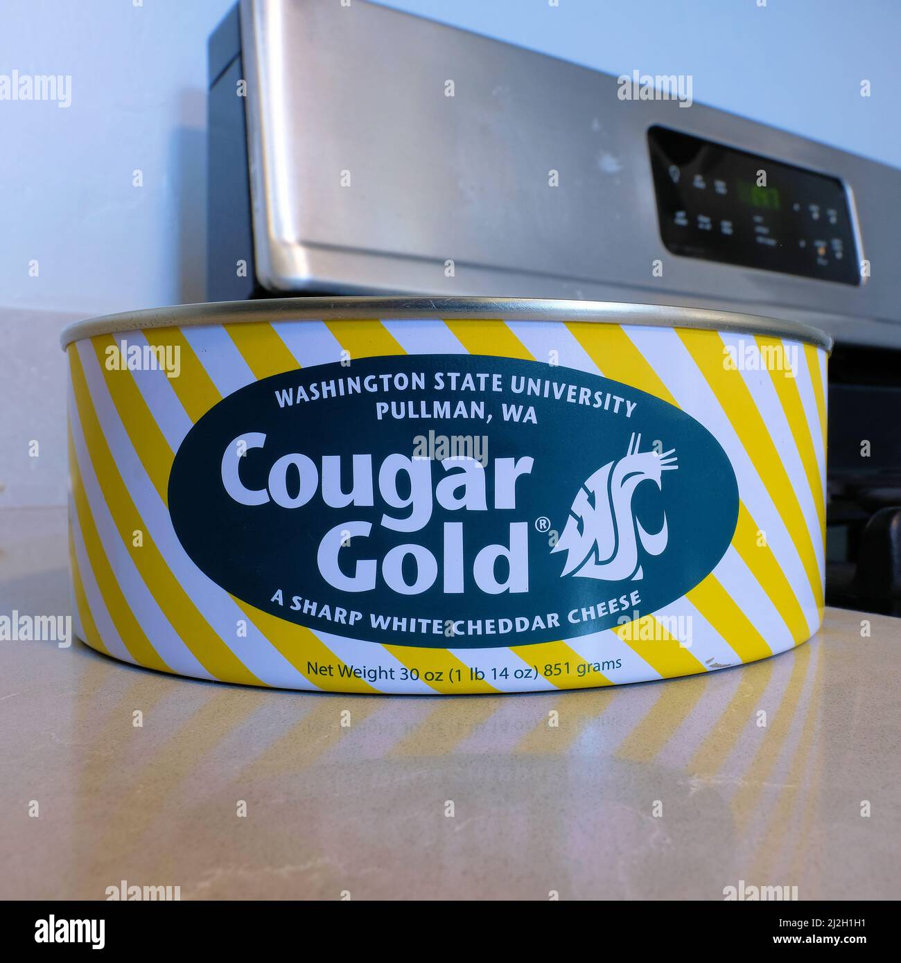 Cougar gold cheese hires stock photography and images Alamy