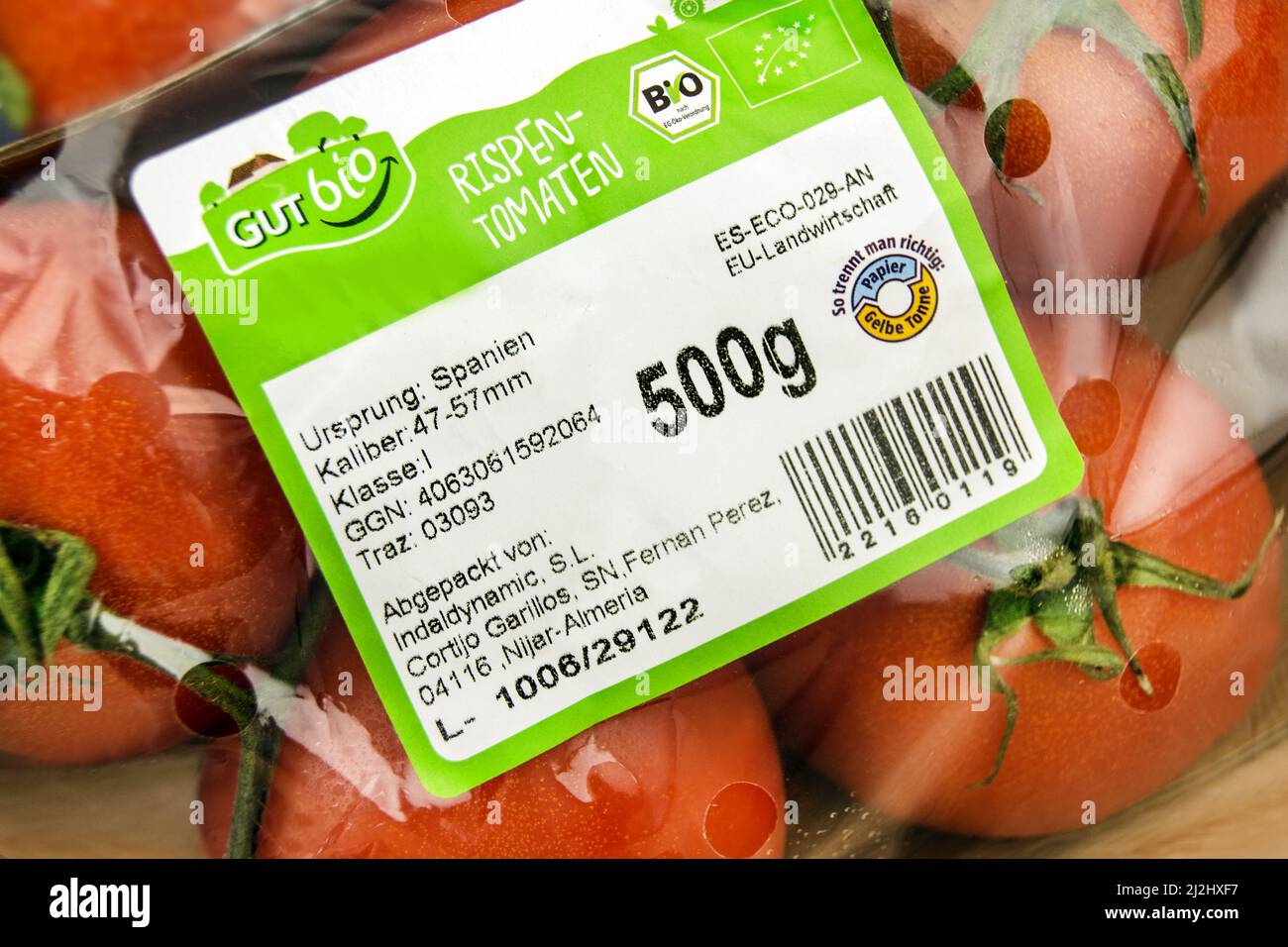 Hamburg, Germany - March 19  2022: Rispen-Tomaten von der Firme Gut Bio in der Verpackung - Vine tomatoes from Gut Bio in the packaging Stock Photo
