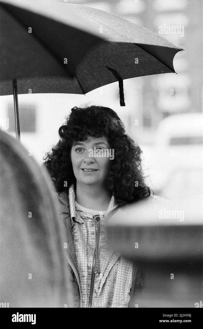 Victoria Wood As Seen on TV, television series, outdoor filming comedy sketches of Acorn Antiques, a spoof of a low budget soap opera, which appear in the show. June 1987. Pictured, Victoria Woods Stock Photo