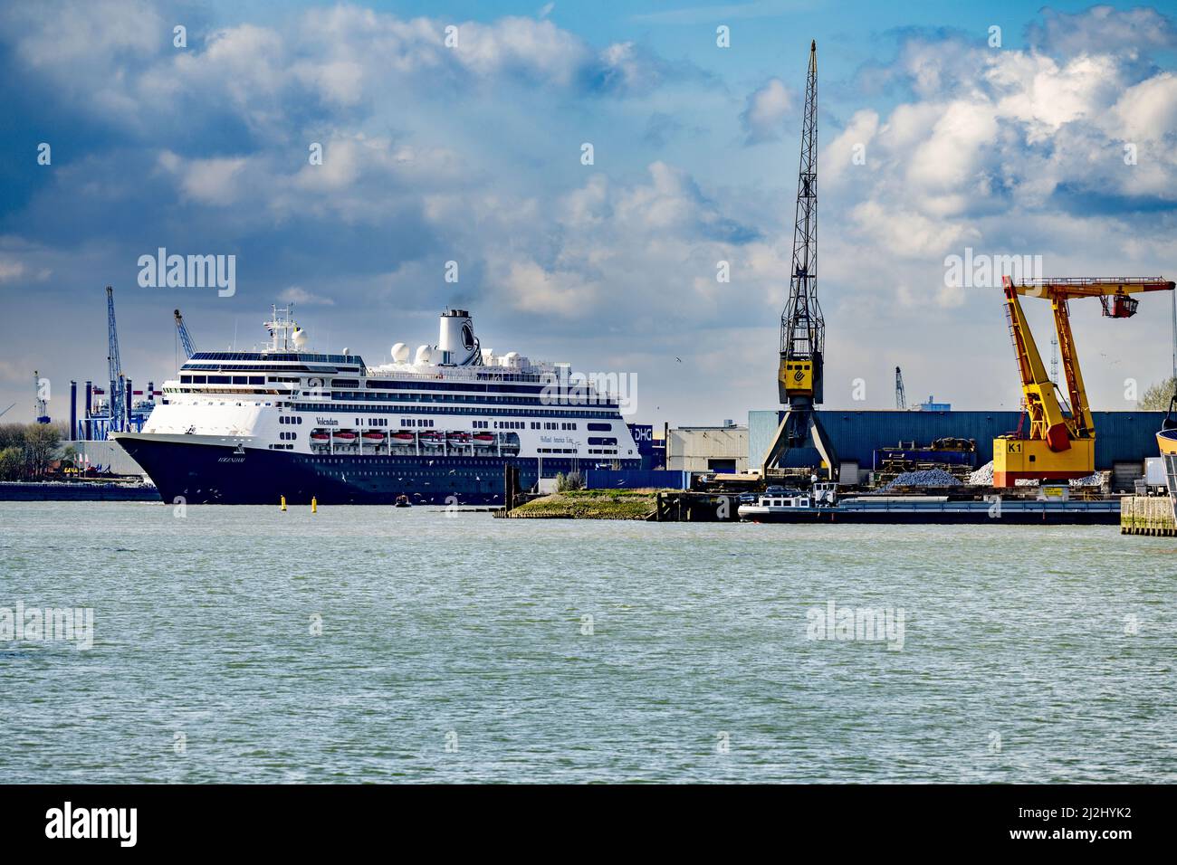 What is It Like to Live in a Ship for Months