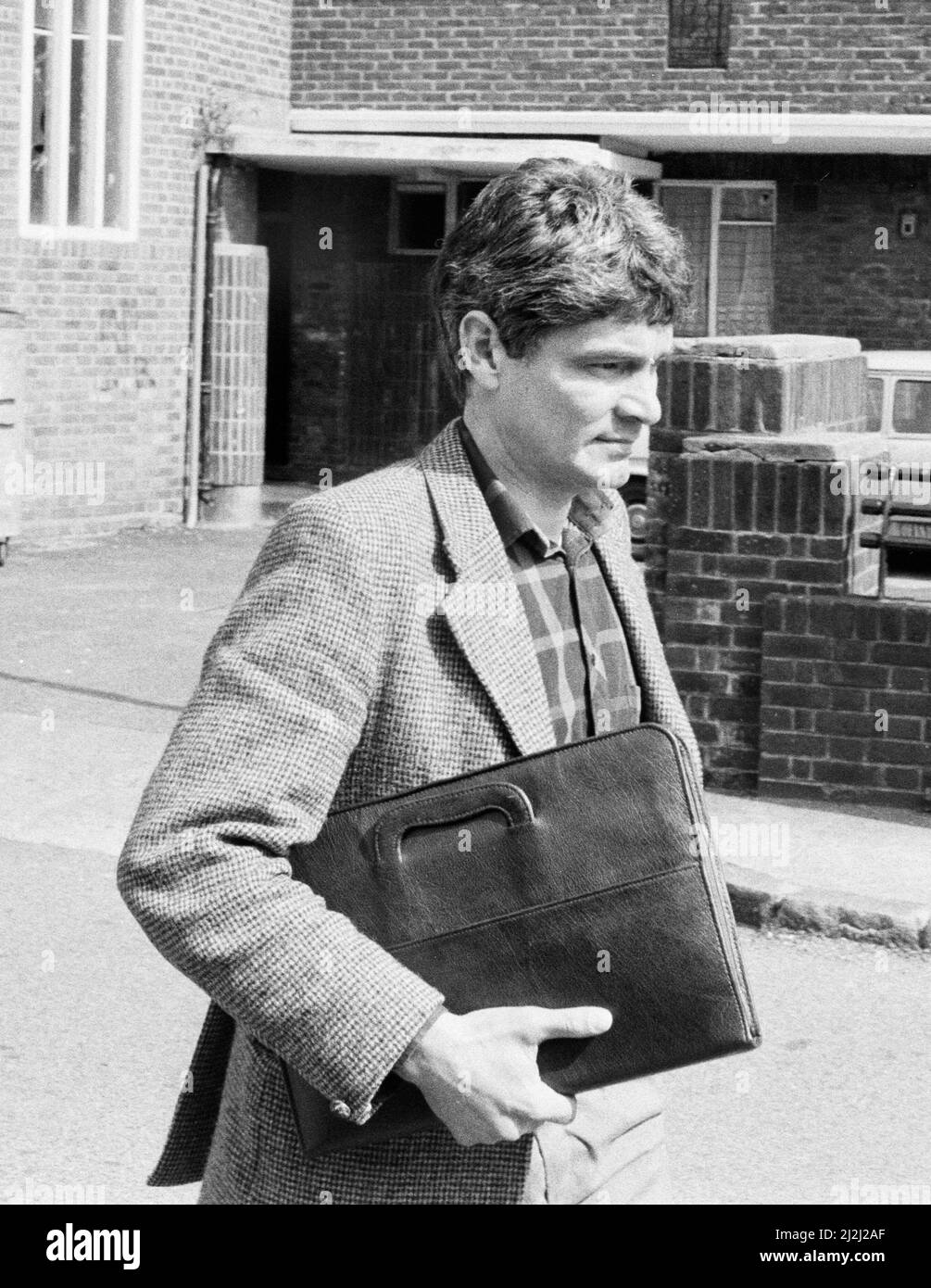 Inquest in to the murder of private investigator Daniel Morgan,  killed in Sydenham, south east London in March 1987. He was thought to be close to exposing police corruption. Pictured is the victim's brother Alistair, who accused Daniel's  private eye partner John Rees of involvemnet in the brutal axe murder, arriving at Southwark Coroners Court. 11th April 1988. Stock Photo