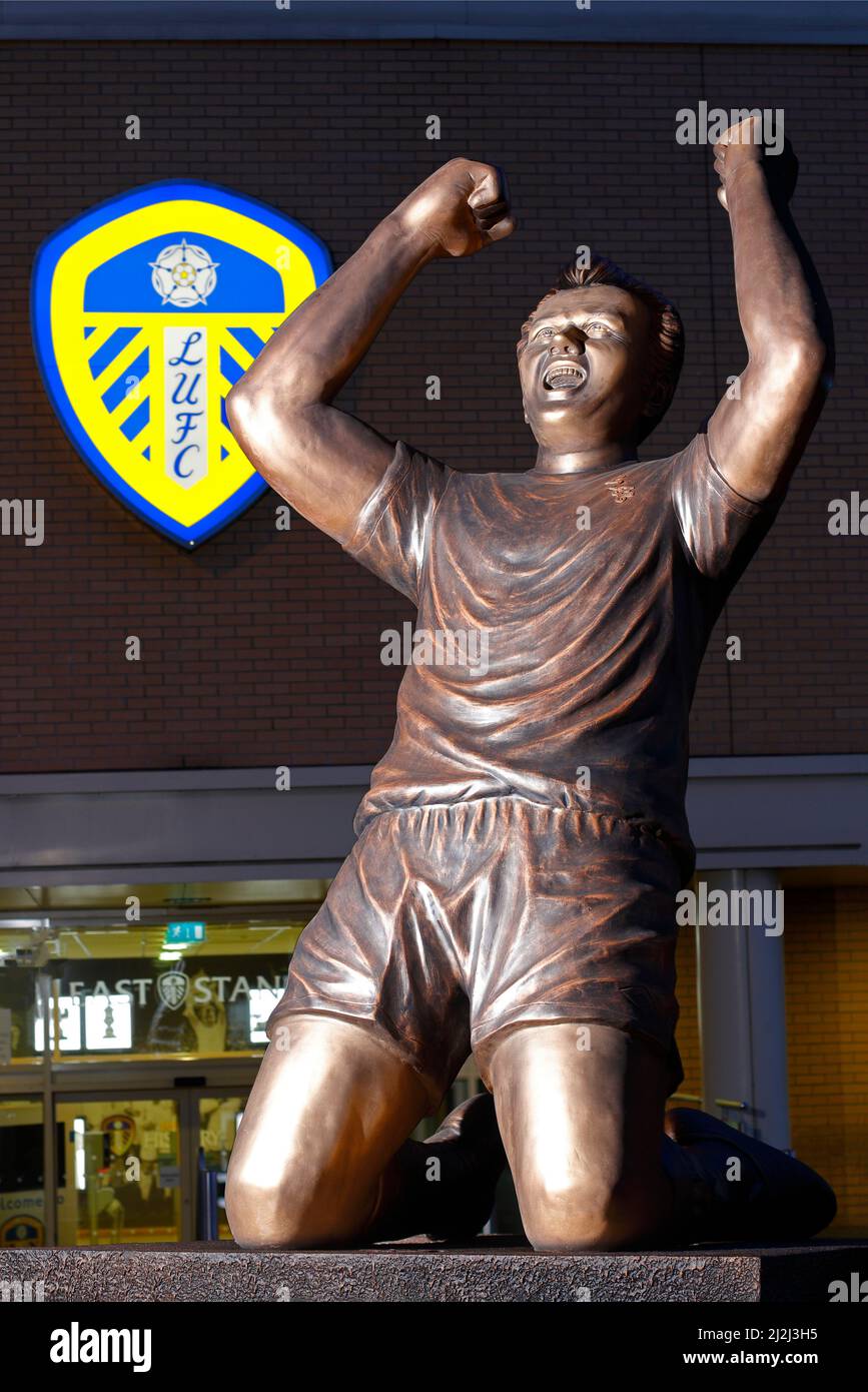 6ft sculpture of iconic Leeds United Footballer Billy Bremner pictured