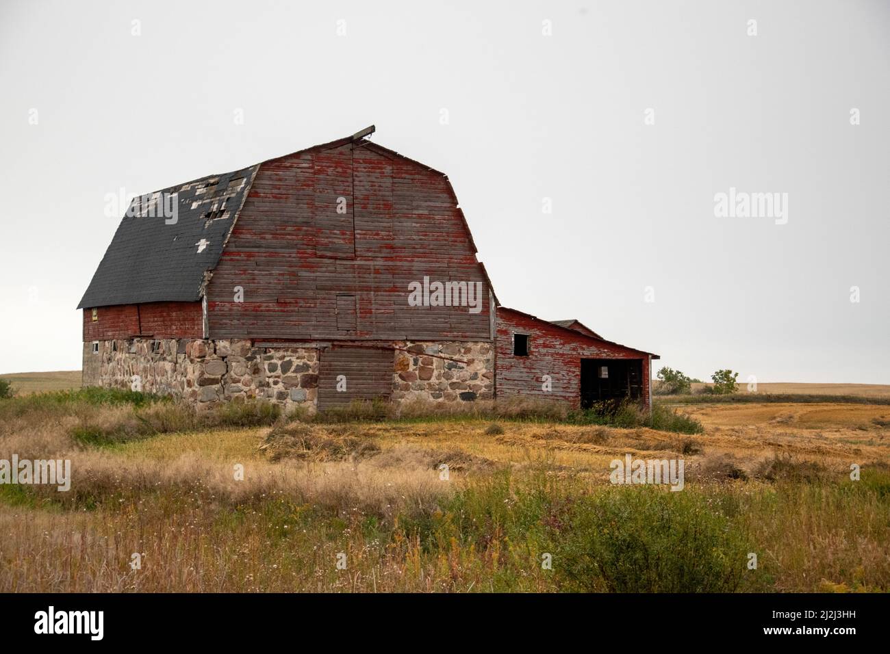 Abandoned barn in rural Saskatchewan, Canada Stock Photo Alamy