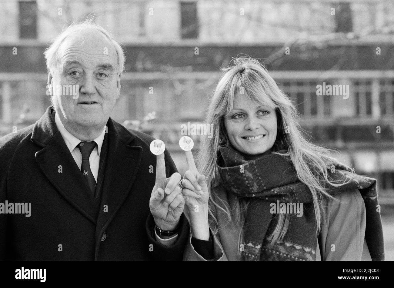 Viscount Whitelaw, often known as Willie Whitelaw, and Twiggy attending the launch of a new charity to fund research using a new type of test - Tube Skin called Reconstructed Human Skin. 2nd March 1988. Stock Photo