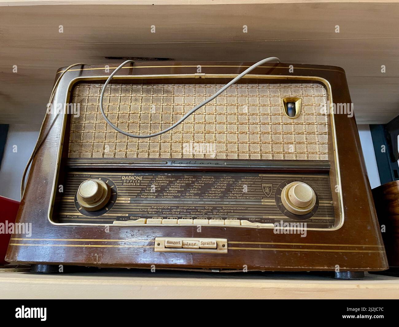 Close up of old vintage radio. High quality photo Stock Photo - Alamy