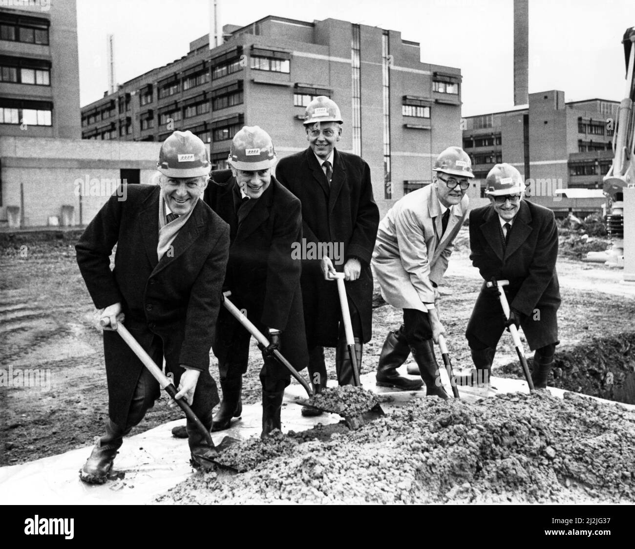 Digging in as work is launched on the Royal Victoria Infirmary extension, left to right, Vernon Lee, representing the architects Arthur Taylor, Newcastle Health Authority chairman, Mike Laycock, representing the building consortium, Prof David Shaw, Newcastle University Dean of Medicine, and Prof Bernard Tomlinson, Northern Regional Health Authority chairman. February 1988. Stock Photo