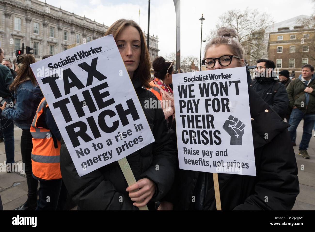london-uk-2nd-april-2022-demonstrators-protest-outside-downing-street-against-rising-household-energy-bills-and-inflation-driven-rise-in-prices-amid-stagnant-wages-calling-on-the-government-to-act-to-tackle-the-cost-of-living-crisis-from-april-households-across-the-uk-face-a-significant-squeeze-on-their-budgets-as-the-energy-price-cap-increased-by-54-due-to-global-fuel-and-energy-crisis-and-national-insurace-contribution-went-up-by-125-percent-combined-with-high-rates-of-inflation-driving-up-prices-of-everyday-items-credit-wiktor-szymanowiczalamy-live-news-2J2JJAY.jpg