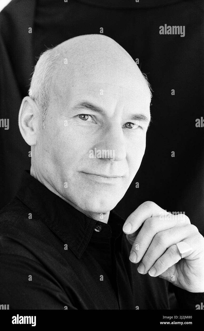 Star trek picard Black and White Stock Photos & Images - Alamy