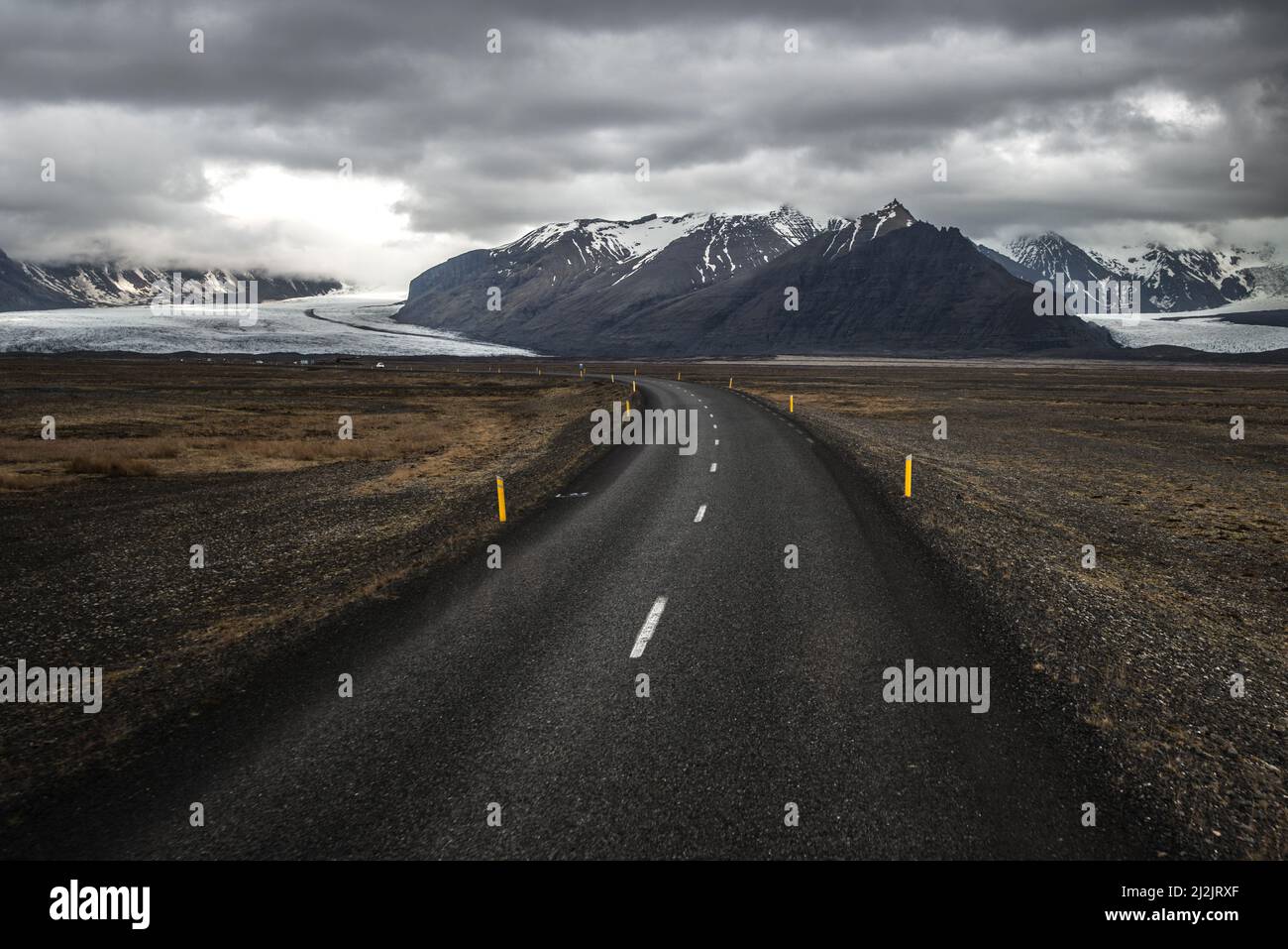 Ring road route 1, driving past glaciers, Iceland Stock Photo