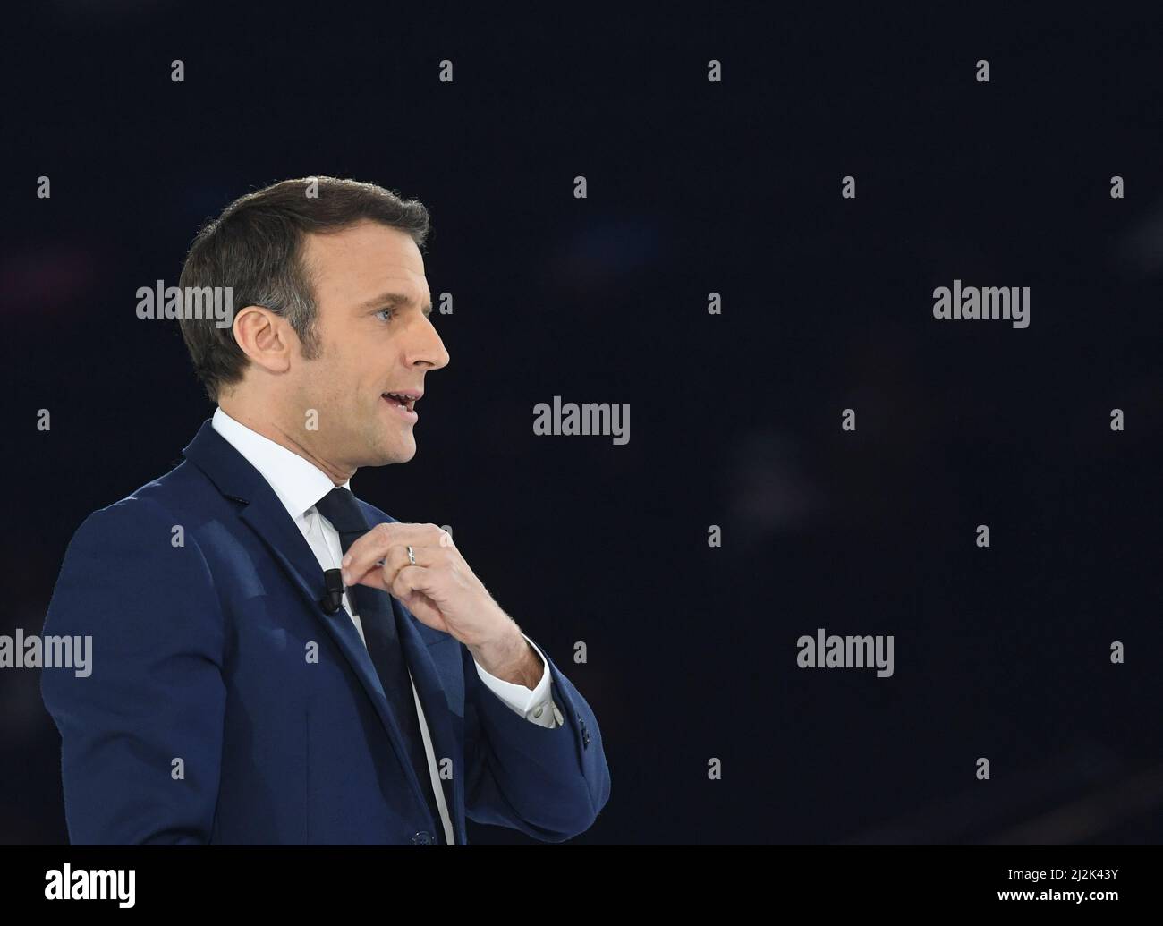 La Defense, France. 02nd Apr, 2022. France, PARIS, 2022-04-02. FIRST MEETING OF THE PRESIDENT CANDIDATE, EMMANUEL MACRON, Credit: francois pauletto/Alamy Live News Stock Photo