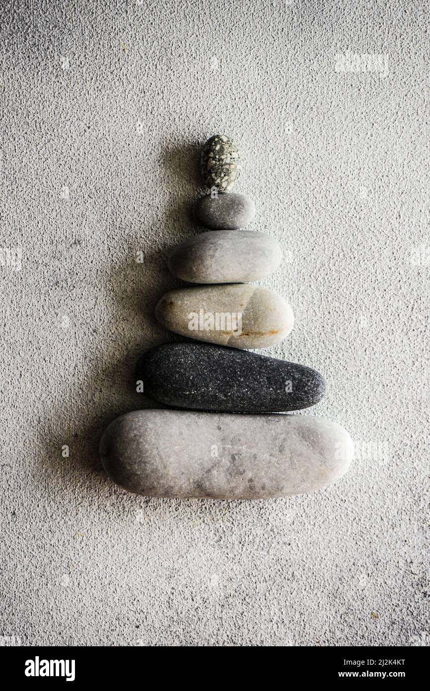 Stone on top of each other hi-res stock photography and images - Alamy