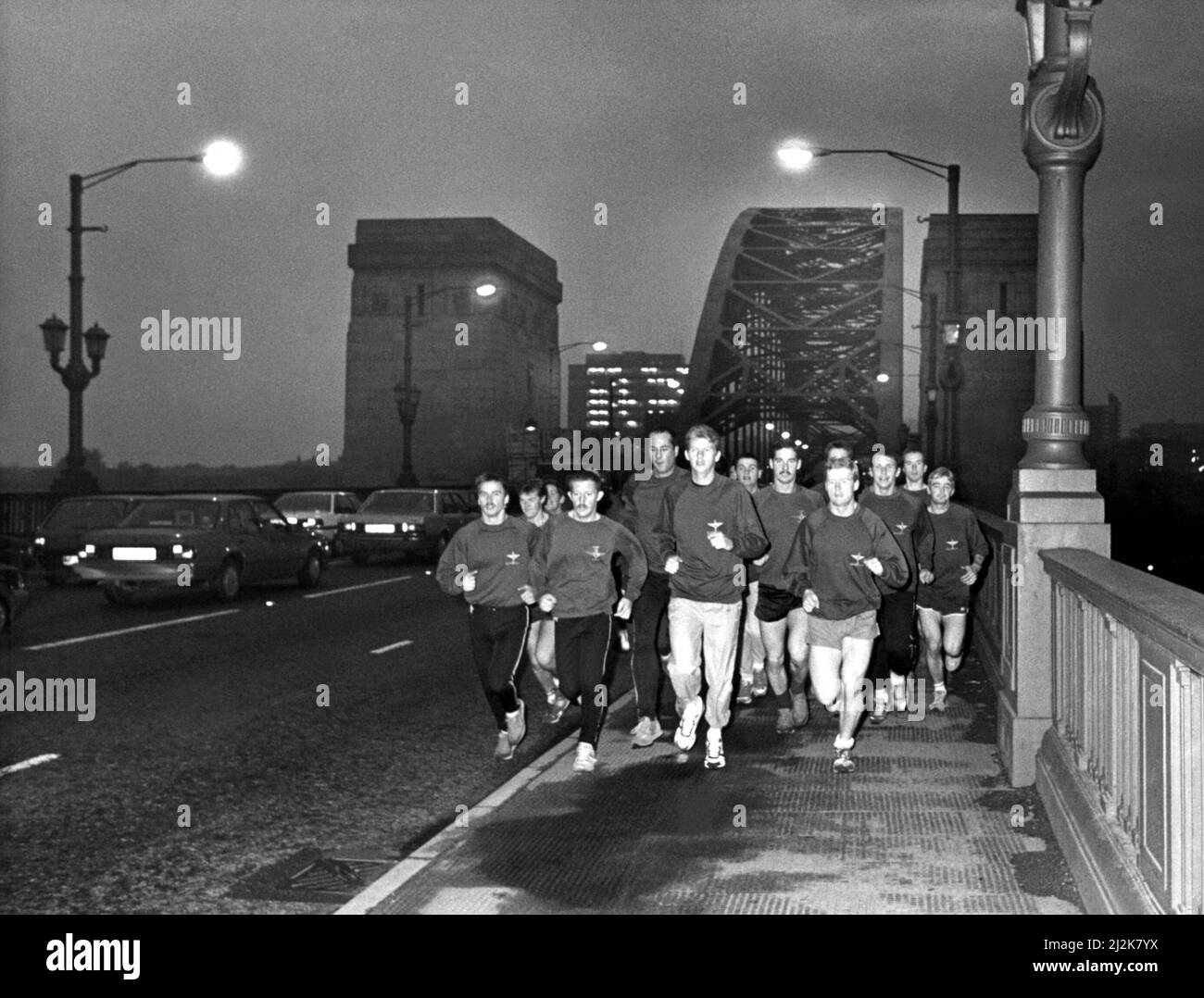 Athlete Steve Cram  Steve Cram leads the soldiers from the Aldershot-based Third Battalion Parachute Regiment across the Tyne Bridge during a morning run 20 October 1987.  The Paras were on Tyneside trying to recruit more Geordie lads to their ranks and tell the public about their work. Stock Photo