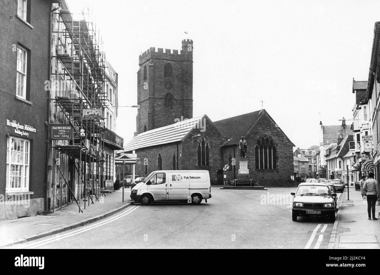 St Mary's Church, Brecon, a market town and community in Powys, Mid Wales, 18th May 1987. Stock Photo