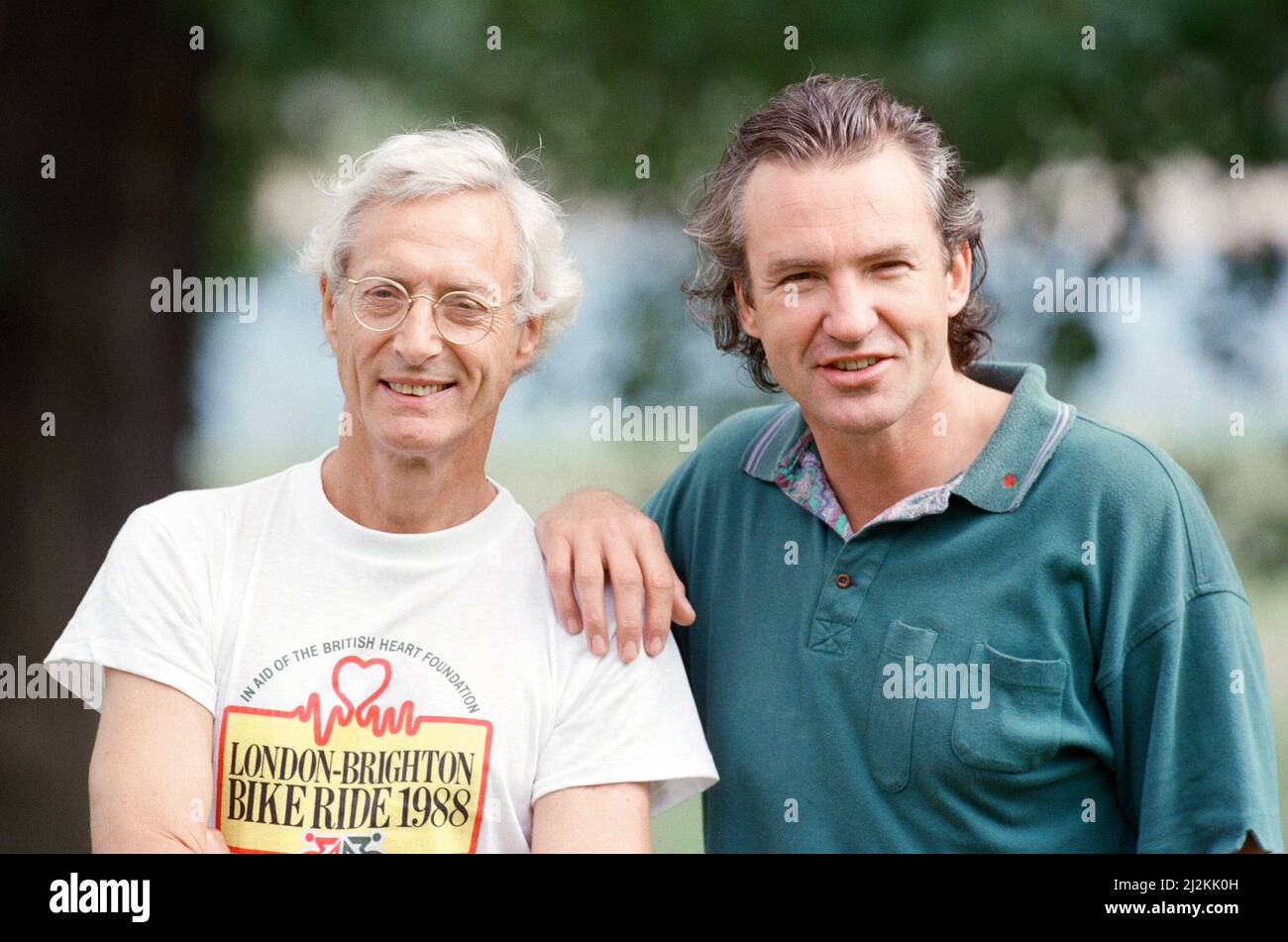 Actor Larry Lamb (right) found a new friend during the filming of 'Buster' - Bruce Reynolds, the man whose part he plays. They regularly work our together. Bruce Reynolds masterminded the 1963 Great Train Robbery. 19th August 1988. Stock Photo