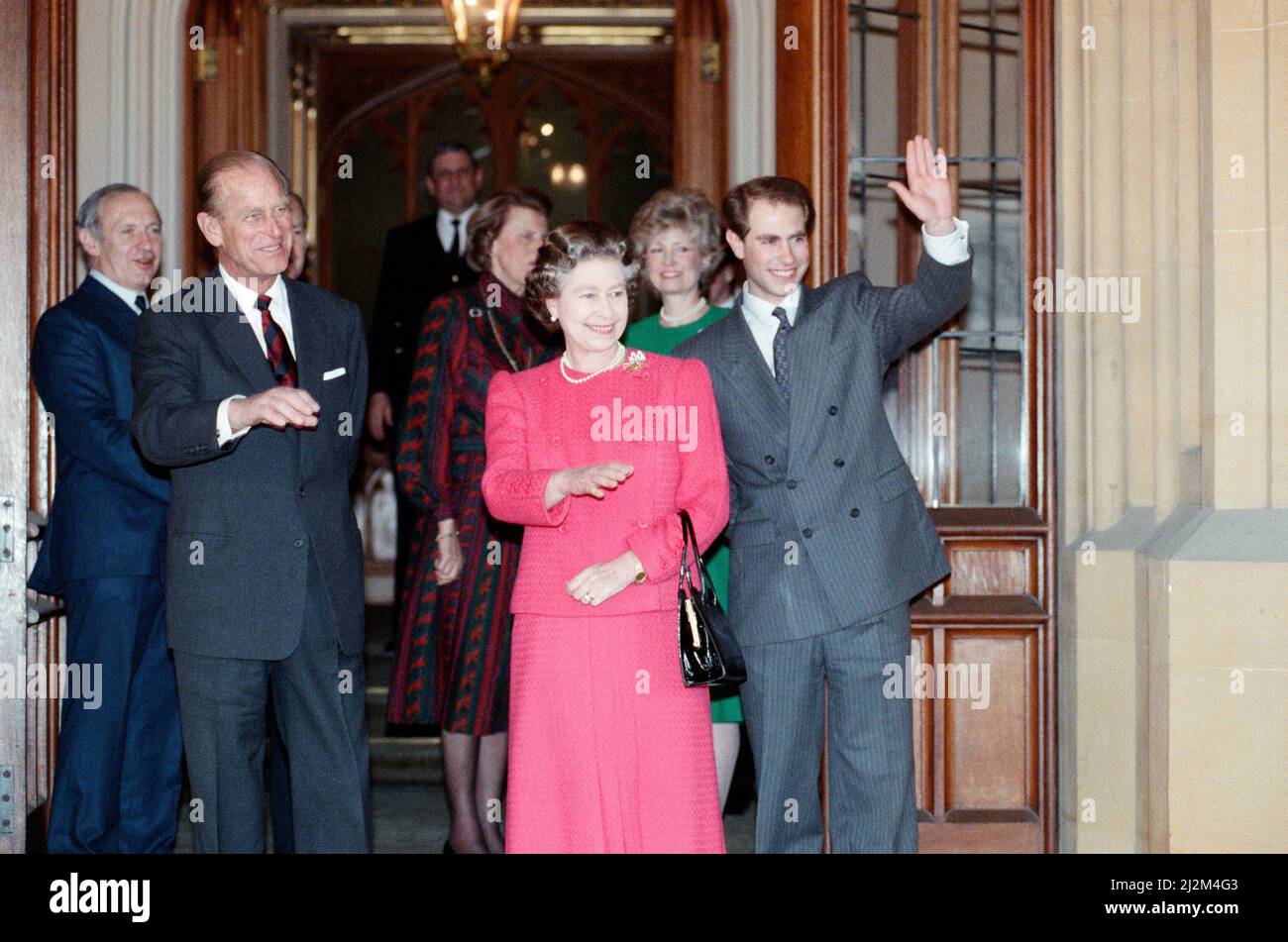 Mikhail Gorbachev, General Secretary of the Central Committee of the Communist Party of the Soviet Union, visits the Queen at Windsor Castle. Pictured, Prince Philip, the Queen and Prince Edward saying goodbye to Gorbachev. 7th April 1989. Stock Photo