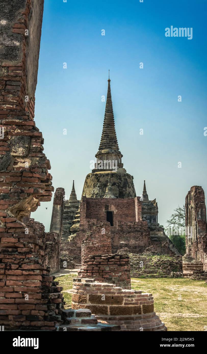 THAILAND Ruins and Antiques at the Ayutthaya Historical Park Tourists